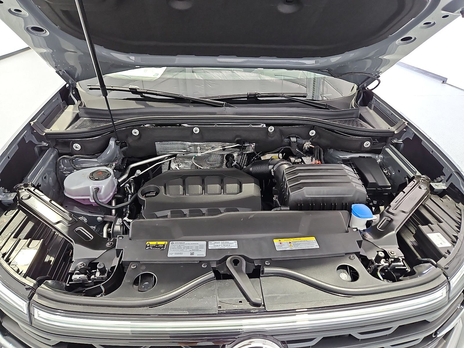 2026 Volkswagen Atlas Cross Sport SEL Premium R-Line
