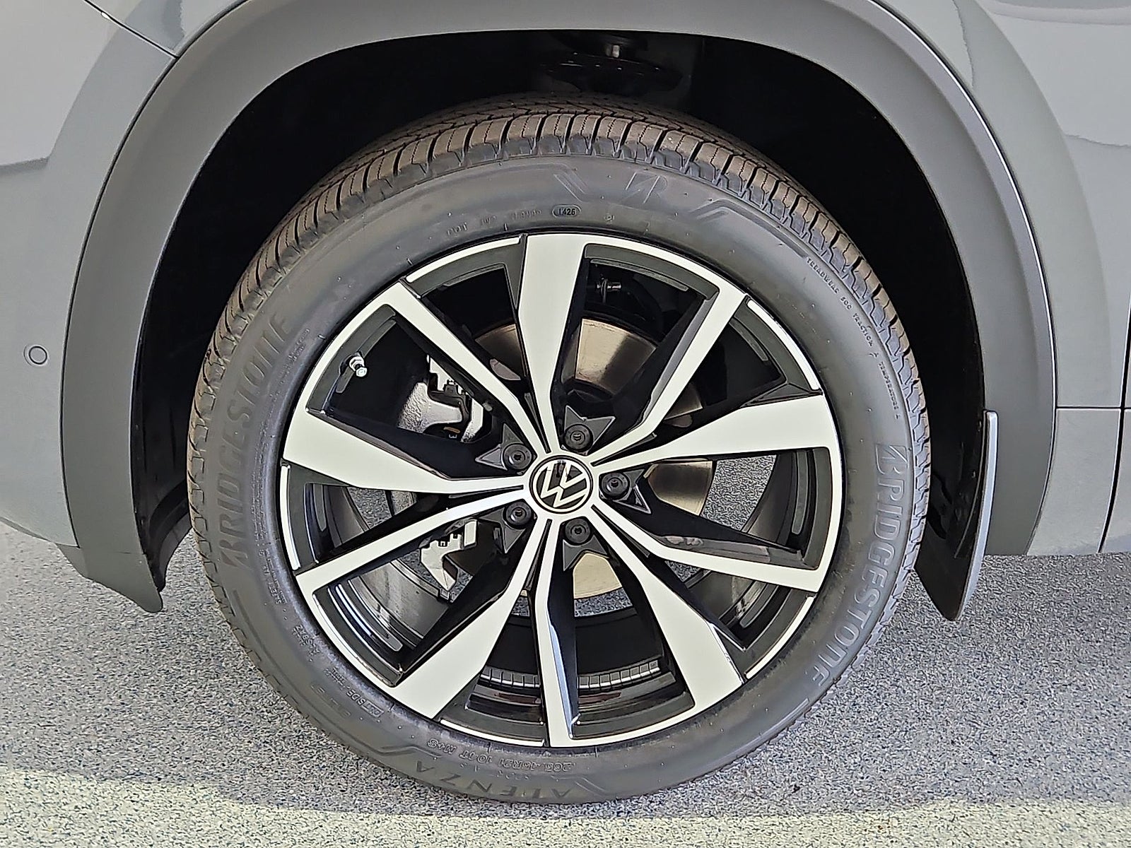 2026 Volkswagen Atlas Cross Sport SEL Premium R-Line