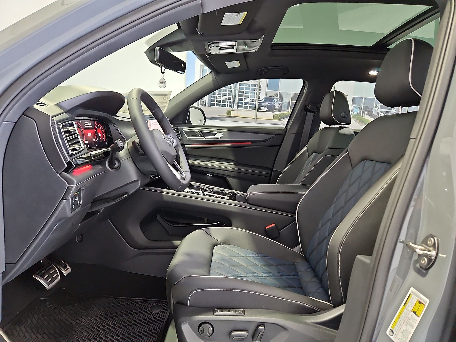 2026 Volkswagen Atlas Cross Sport SEL Premium R-Line