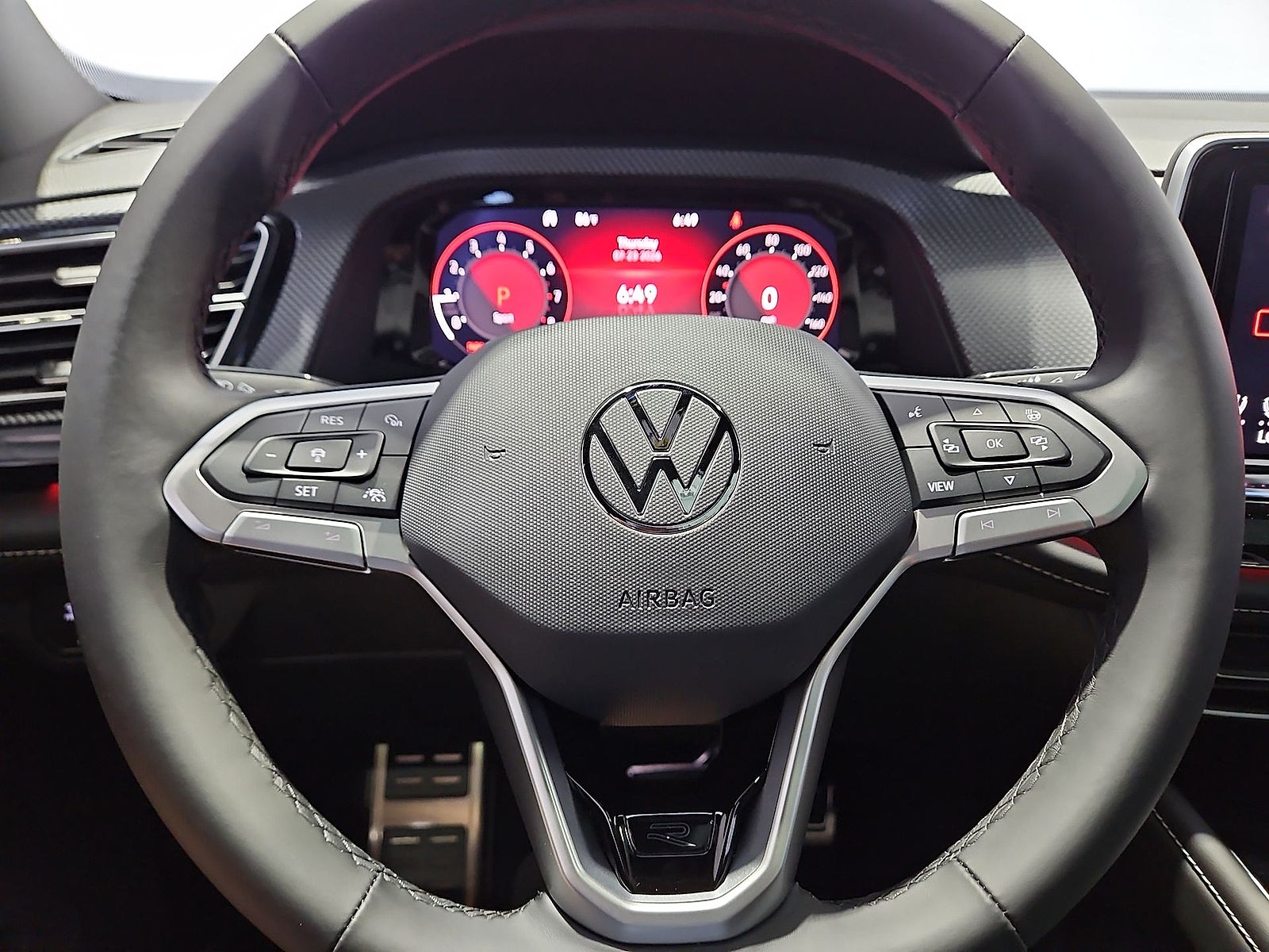 2026 Volkswagen Atlas Cross Sport SEL Premium R-Line