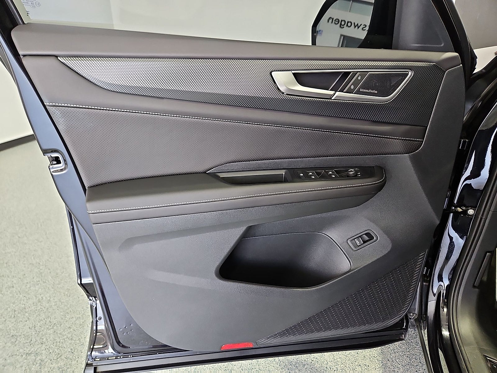 2026 Volkswagen Atlas Cross Sport SEL Premium R-Line