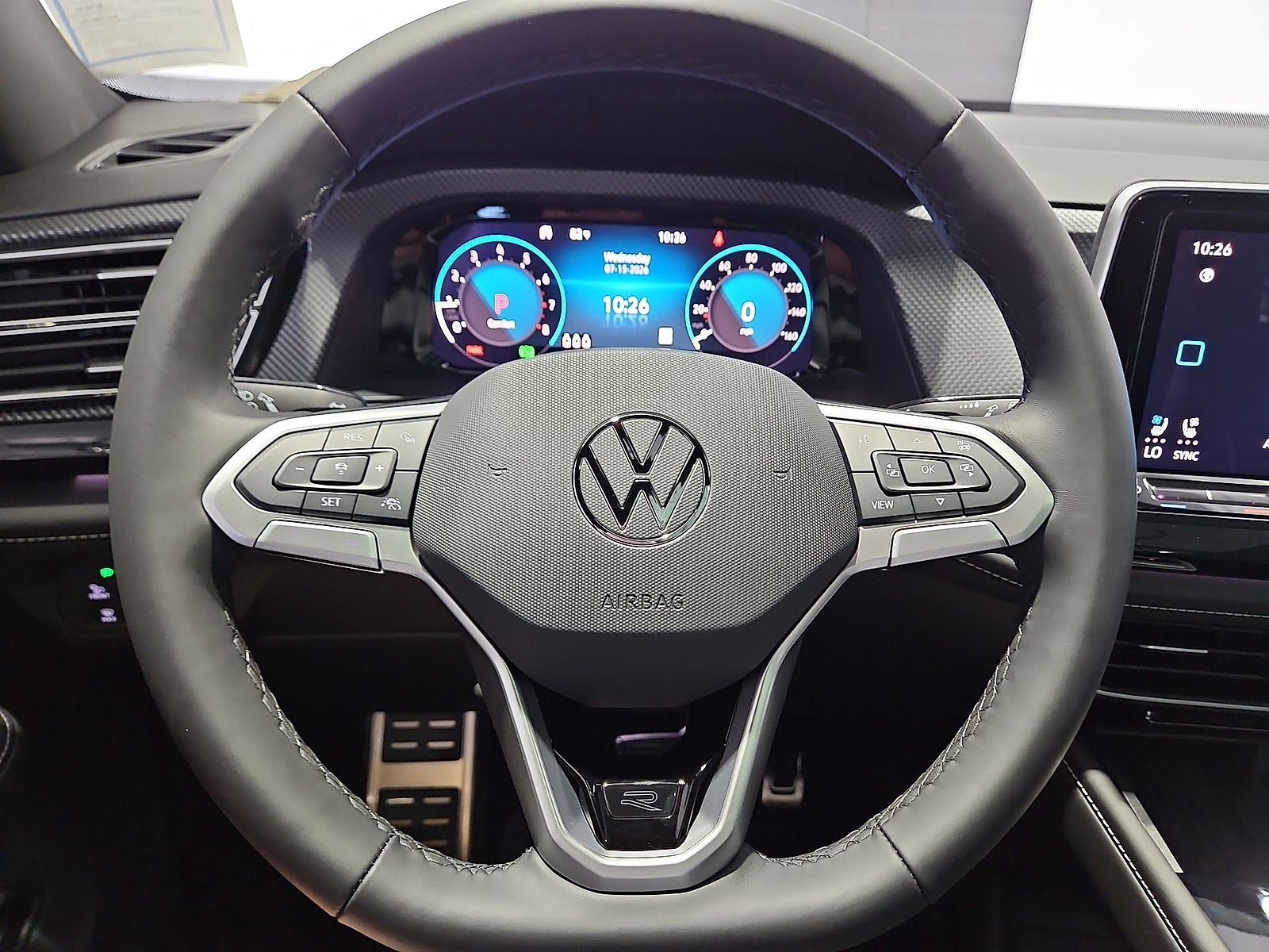 2026 Volkswagen Atlas Cross Sport SEL Premium R-Line