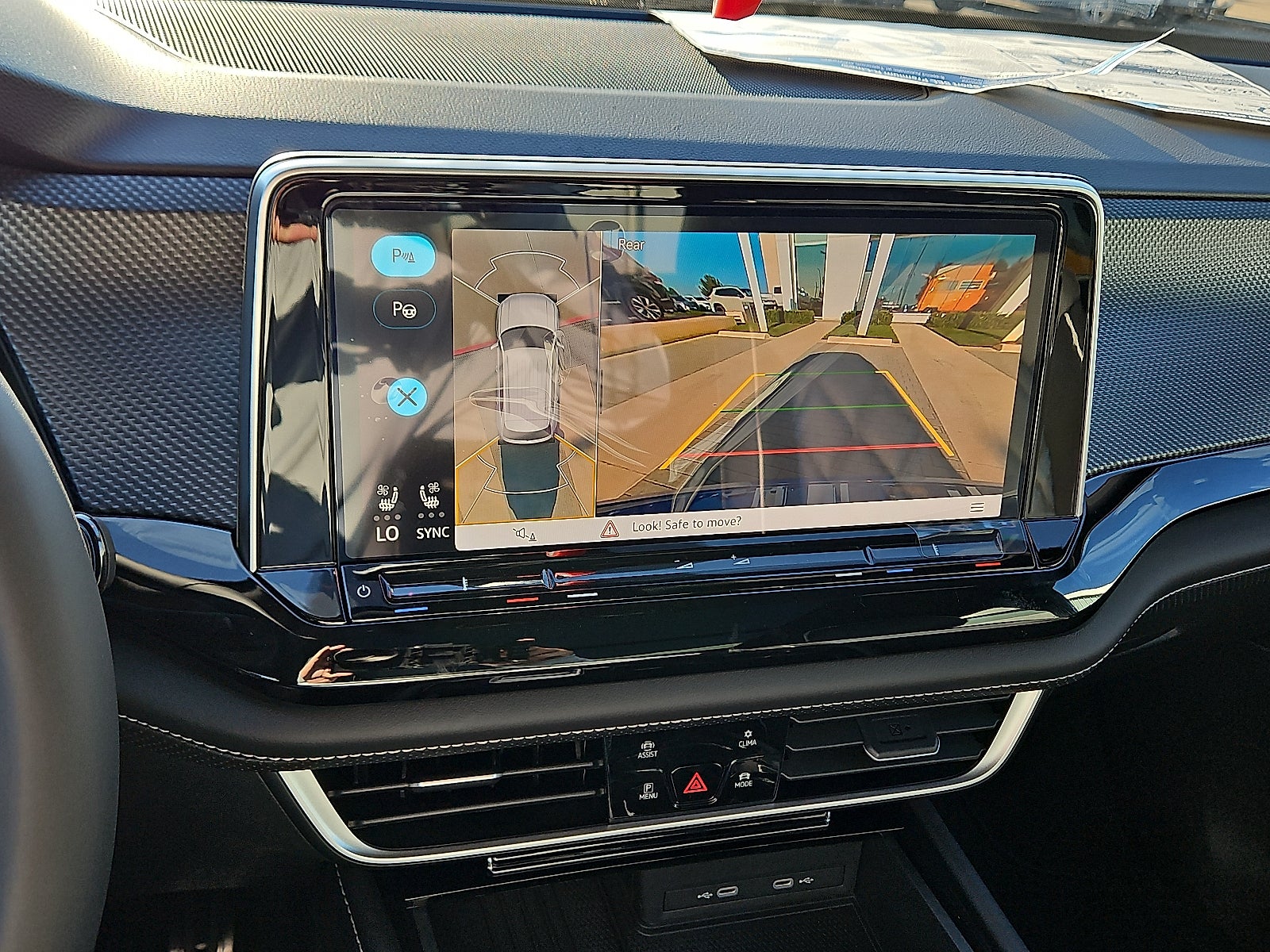 2026 Volkswagen Atlas Cross Sport 2.0T SEL Premium R-Line