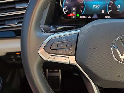 2025 Volkswagen Atlas Cross Sport 2.0T SEL Premium R-Line