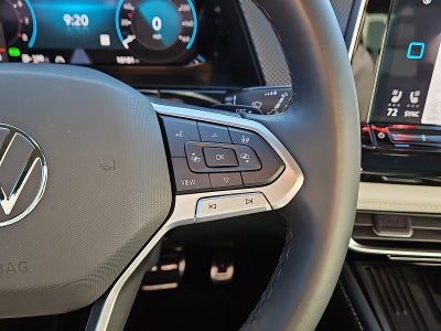 2025 Volkswagen Atlas Cross Sport 2.0T SEL Premium R-Line