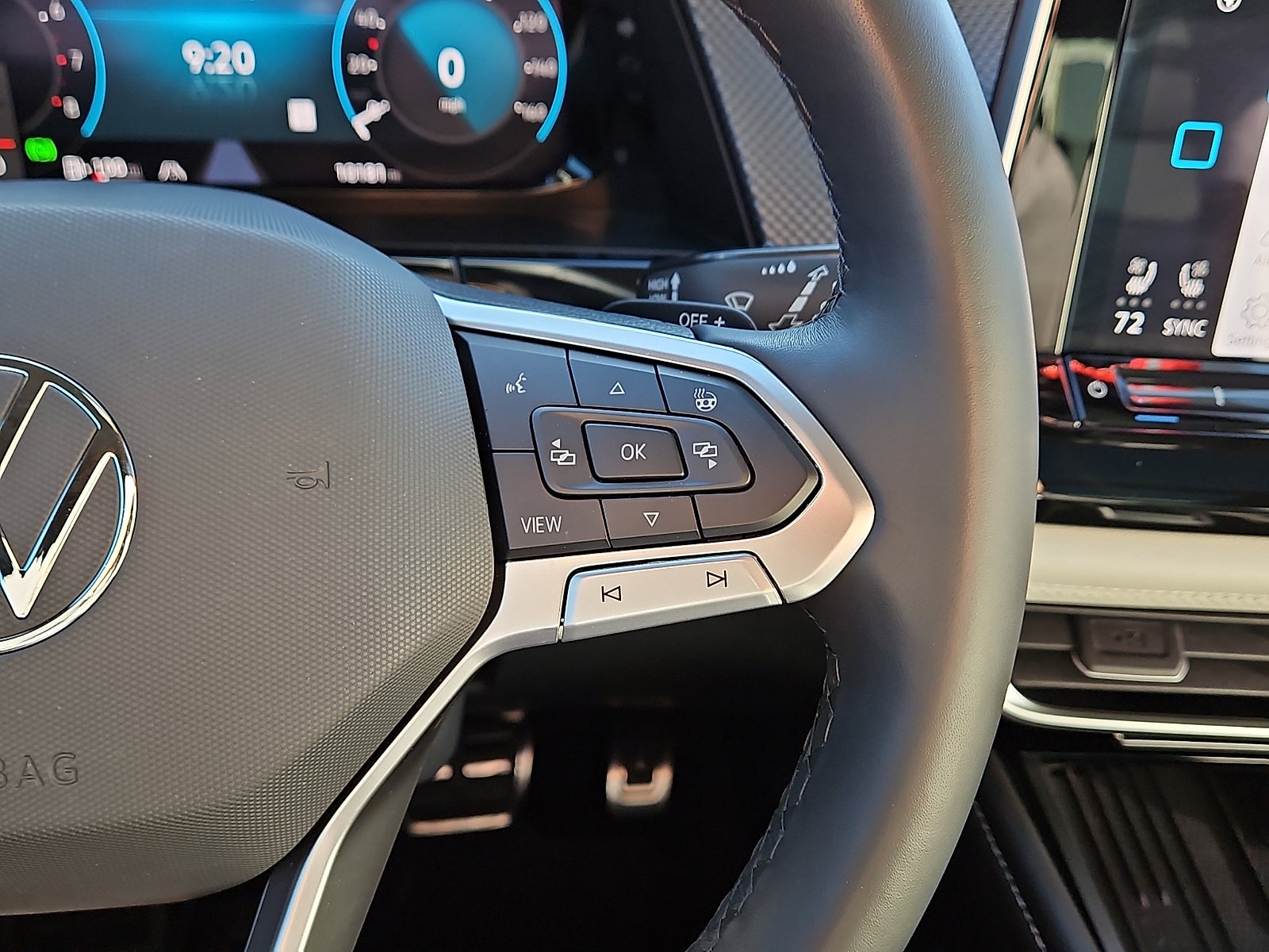 2025 Volkswagen Atlas Cross Sport 2.0T SEL Premium R-Line