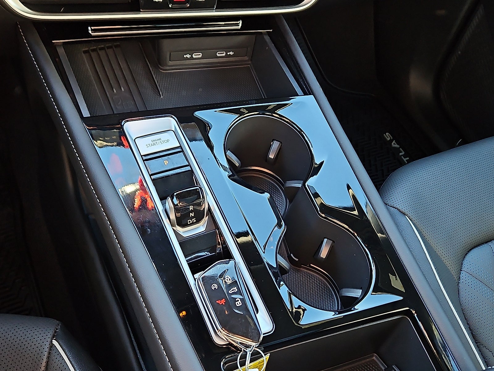 2025 Volkswagen Atlas Cross Sport 2.0T SEL Premium R-Line