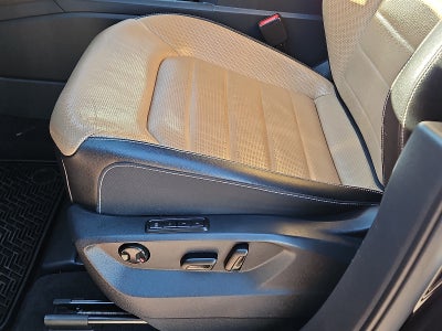 2022 Volkswagen Atlas Cross Sport 3.6L V6 SEL Premium R-Line