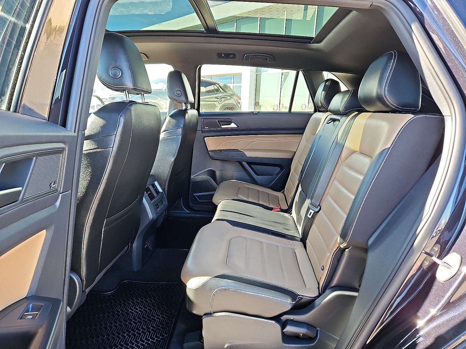 2022 Volkswagen Atlas Cross Sport 3.6L V6 SEL Premium R-Line