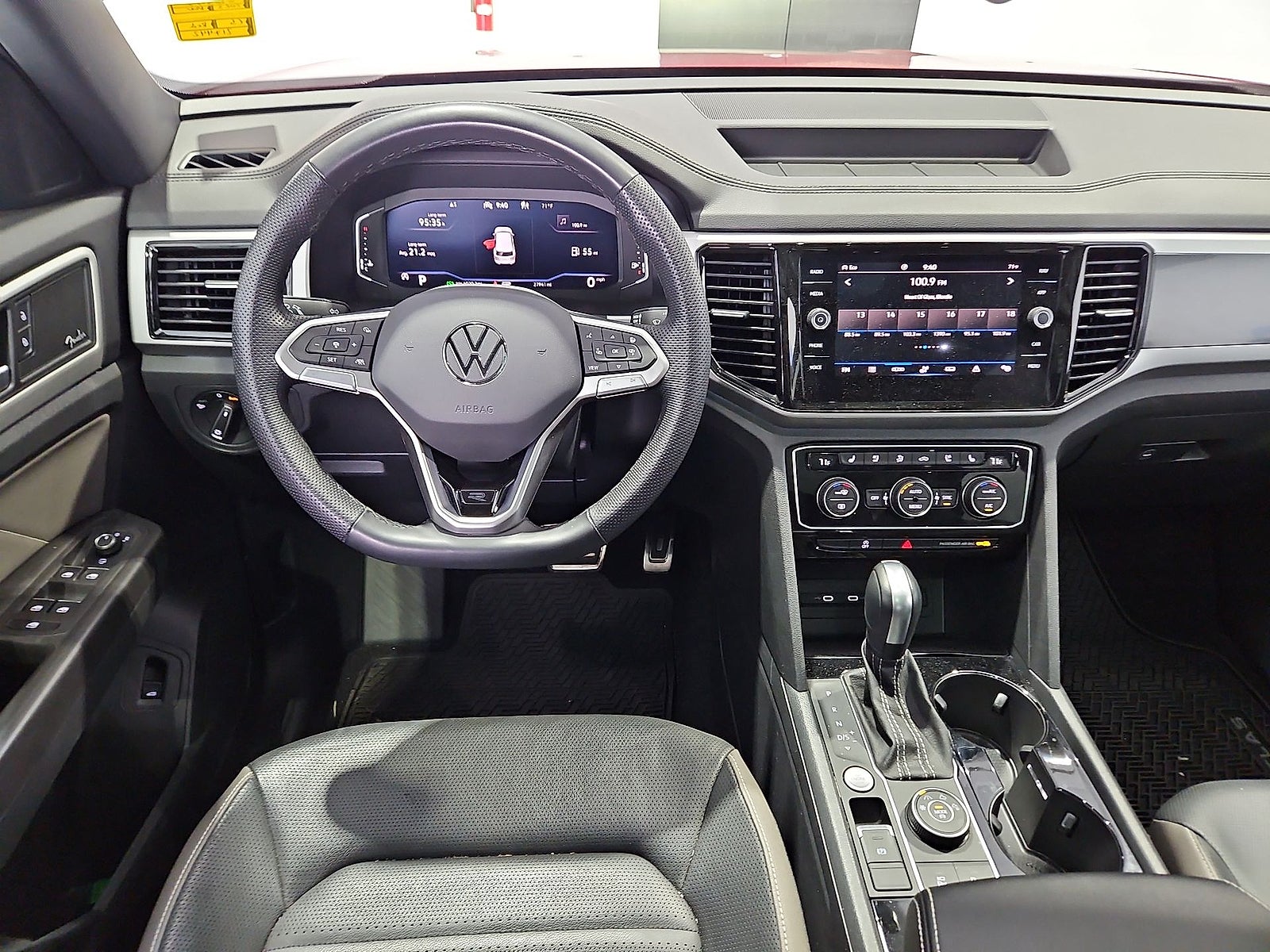 2023 Volkswagen Atlas Cross Sport 3.6L V6 SEL Premium R-Line