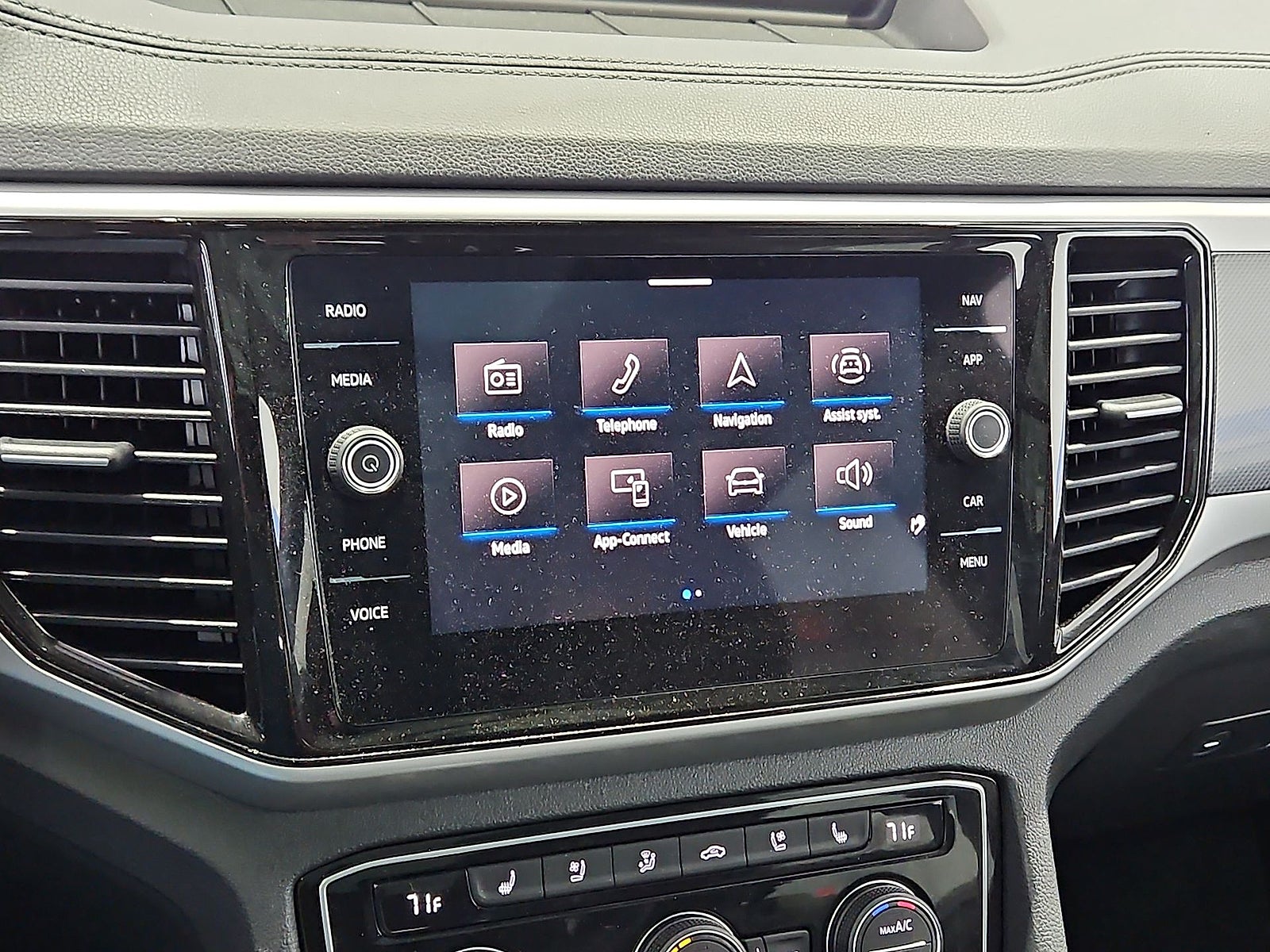 2023 Volkswagen Atlas Cross Sport 3.6L V6 SEL Premium R-Line