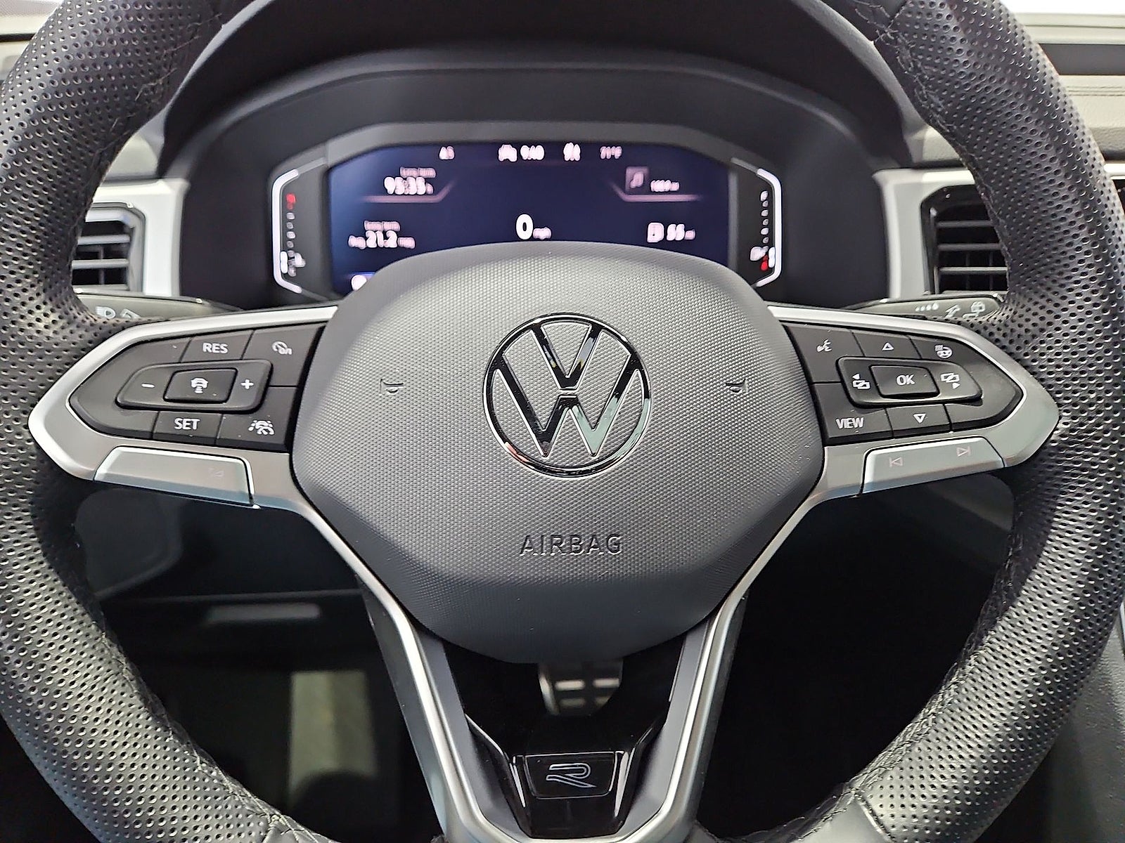 2023 Volkswagen Atlas Cross Sport 3.6L V6 SEL Premium R-Line