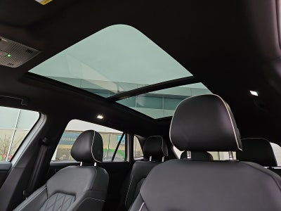 2025 Volkswagen Atlas Cross Sport 2.0T SEL Premium R-Line