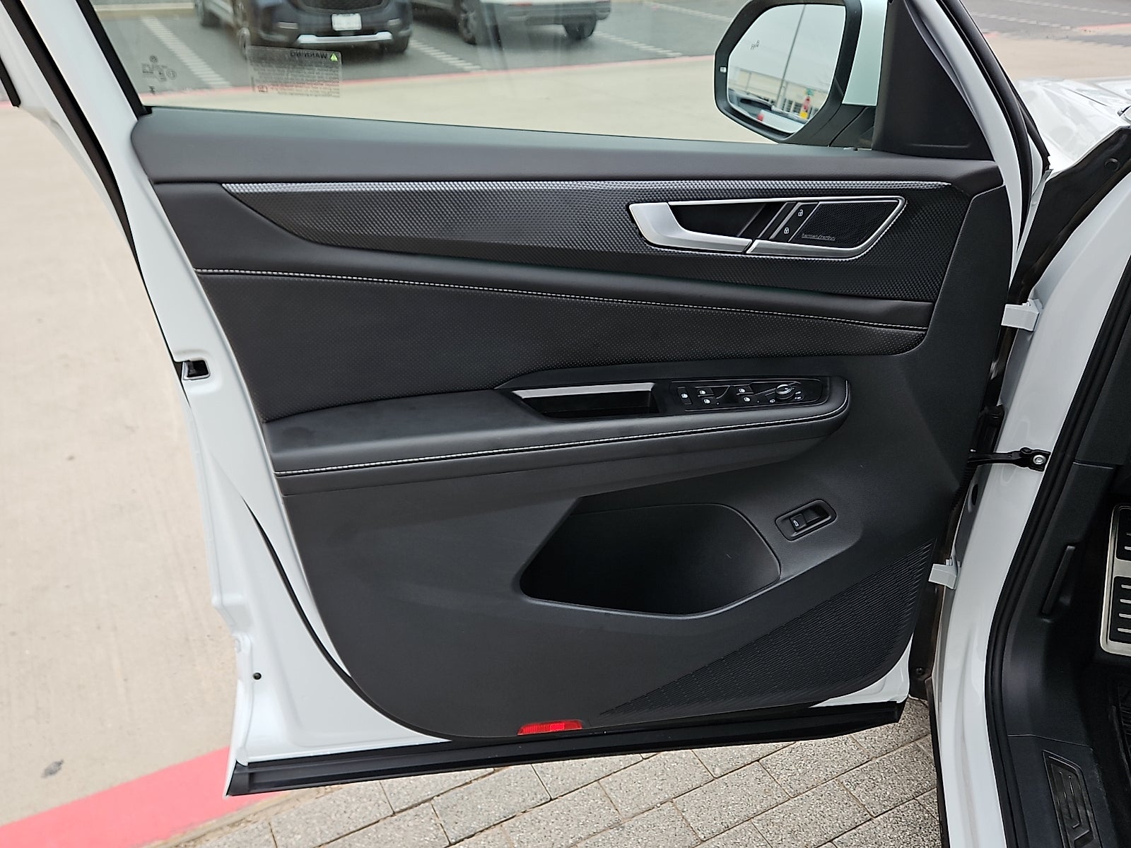 2025 Volkswagen Atlas Cross Sport 2.0T SEL Premium R-Line