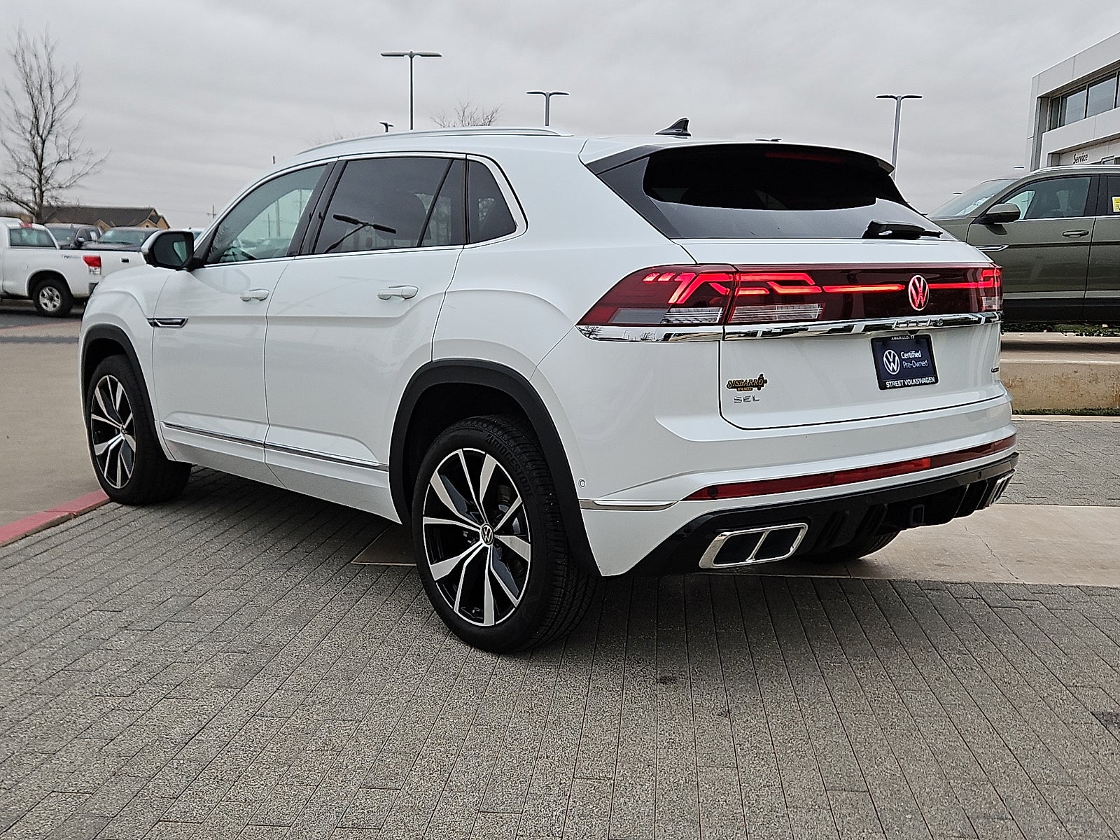 2025 Volkswagen Atlas Cross Sport 2.0T SEL Premium R-Line