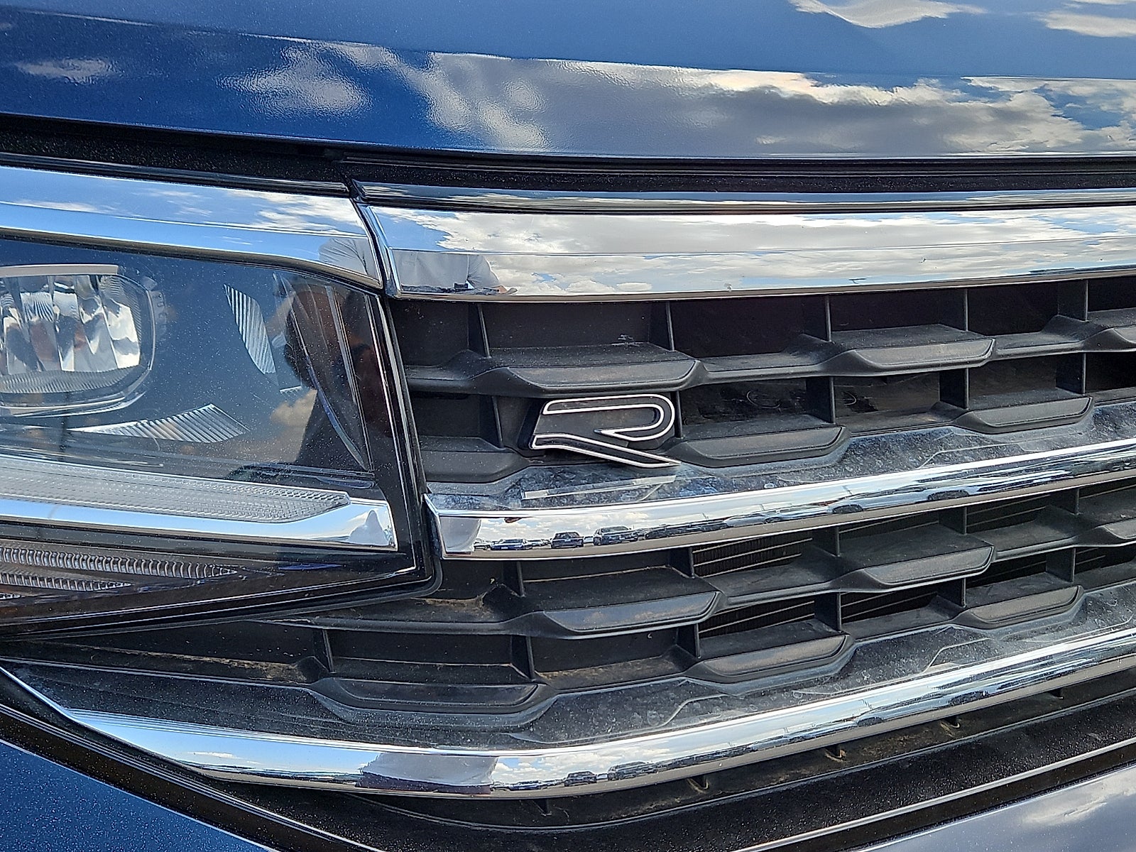 2023 Volkswagen Atlas Cross Sport 3.6L V6 SEL Premium R-Line