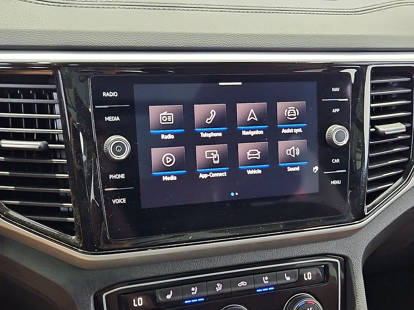 2023 Volkswagen Atlas Cross Sport 3.6L V6 SEL Premium R-Line