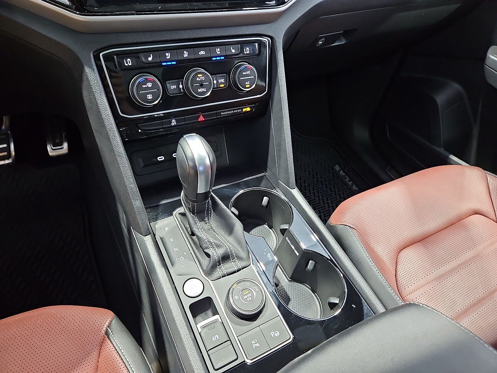 2023 Volkswagen Atlas Cross Sport 3.6L V6 SEL Premium R-Line