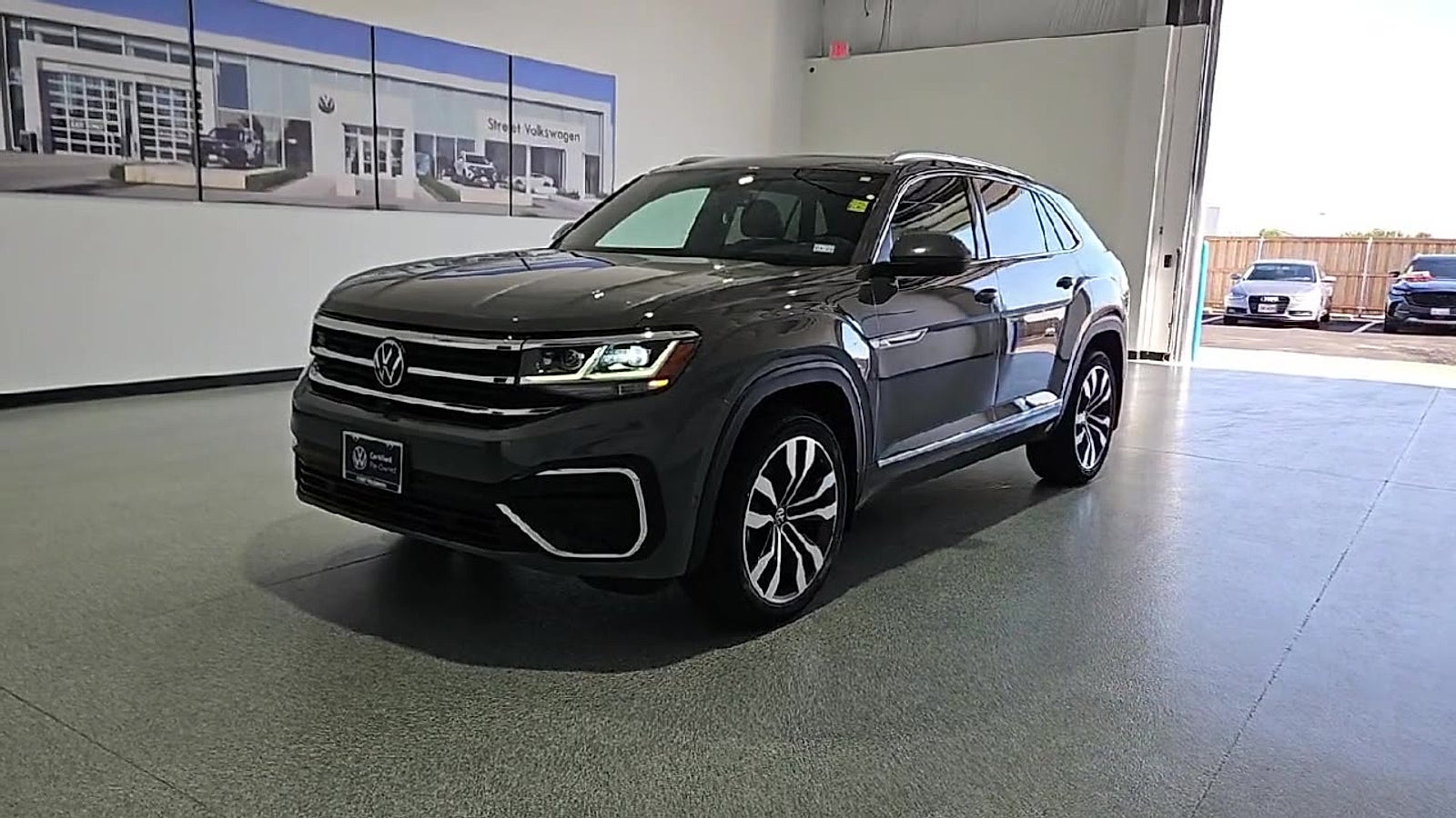 2023 Volkswagen Atlas Cross Sport 3.6L V6 SEL Premium R-Line