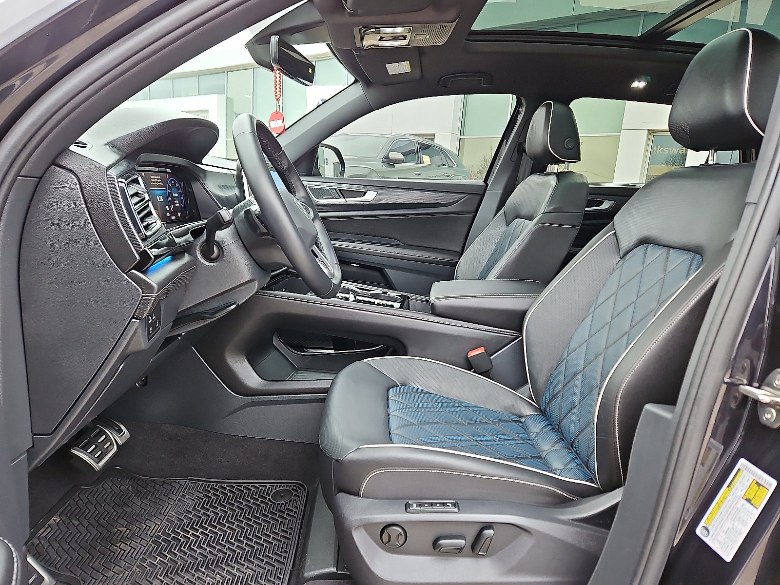 2025 Volkswagen Atlas Cross Sport 2.0T SEL Premium R-Line
