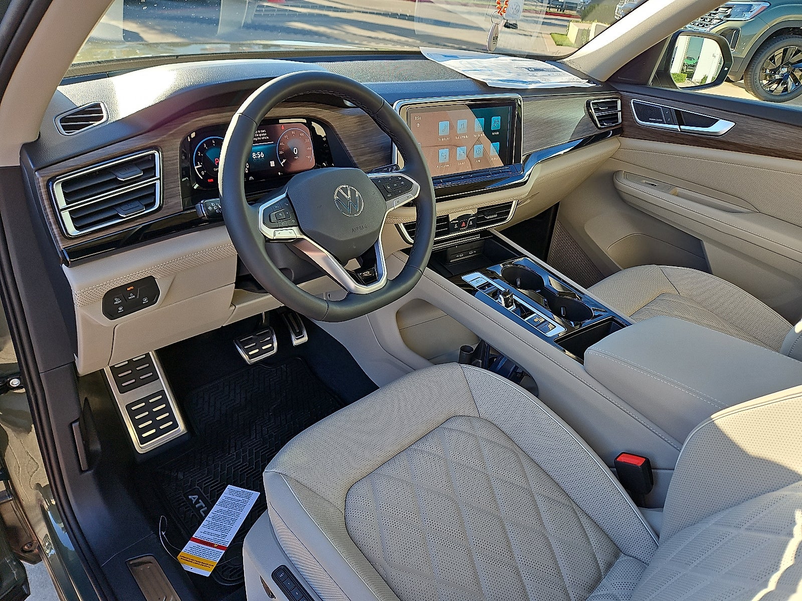 2026 Volkswagen Atlas 2.0T SEL Premium R-Line