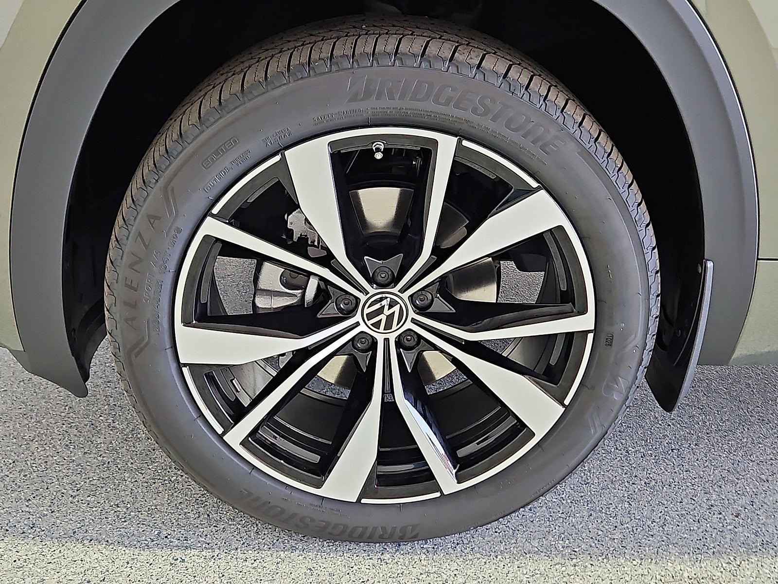 2026 Volkswagen Atlas SEL Premium R-Line