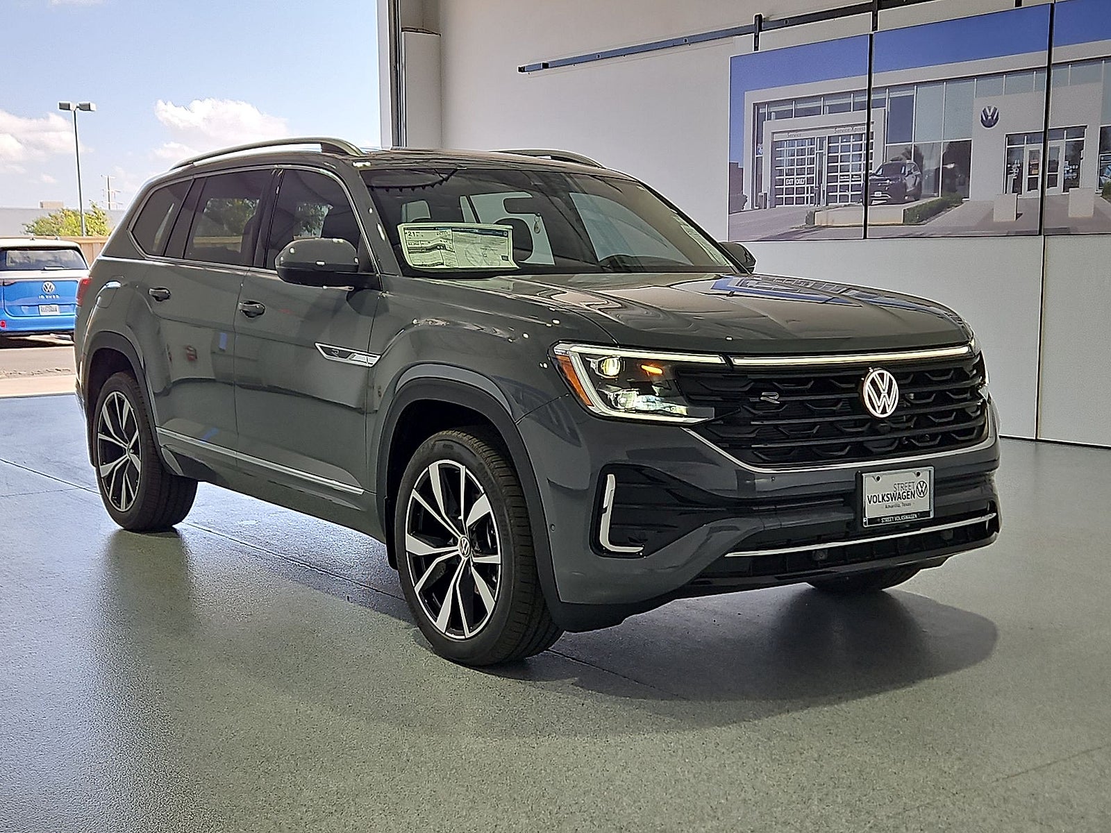 2026 Volkswagen Atlas SEL Premium R-Line