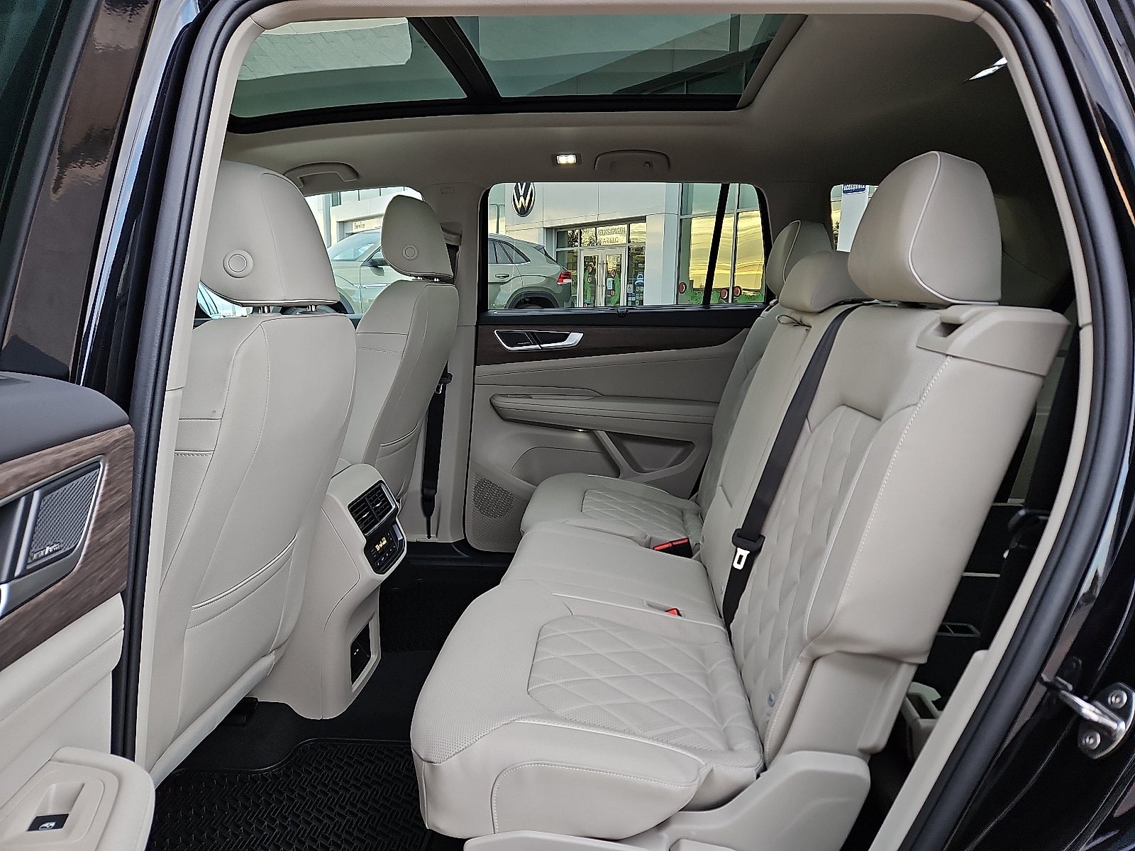 2026 Volkswagen Atlas 2.0T SEL Premium R-Line