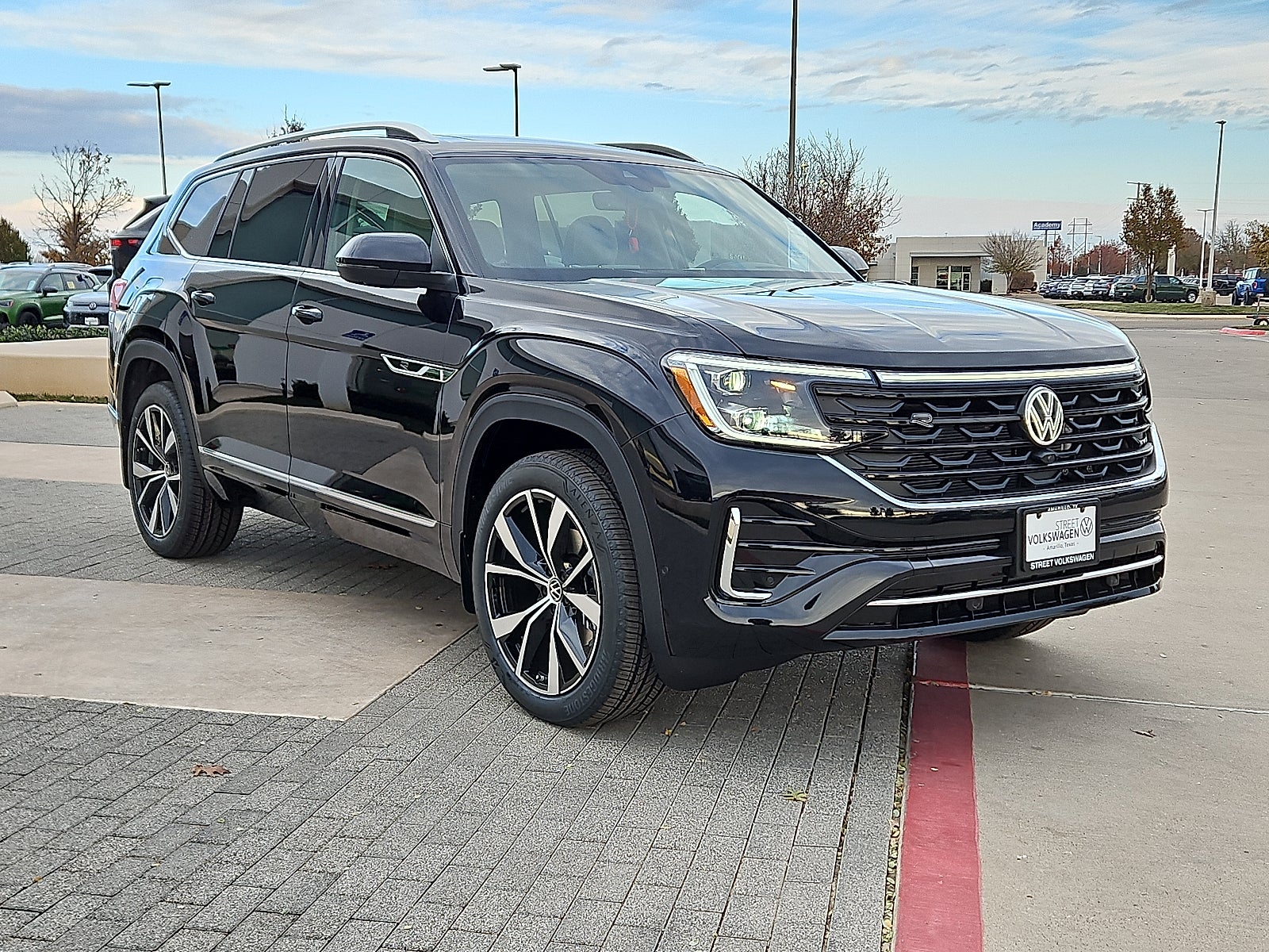 2026 Volkswagen Atlas 2.0T SEL Premium R-Line