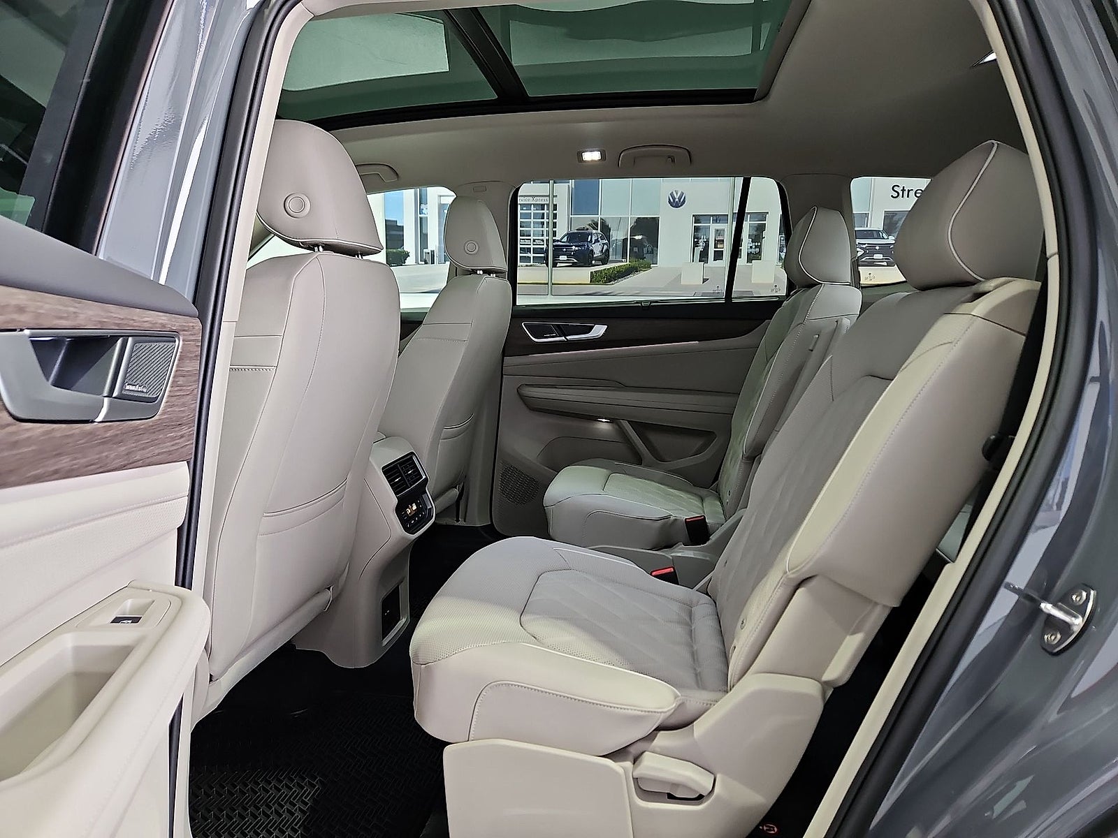 2026 Volkswagen Atlas SEL Premium R-Line