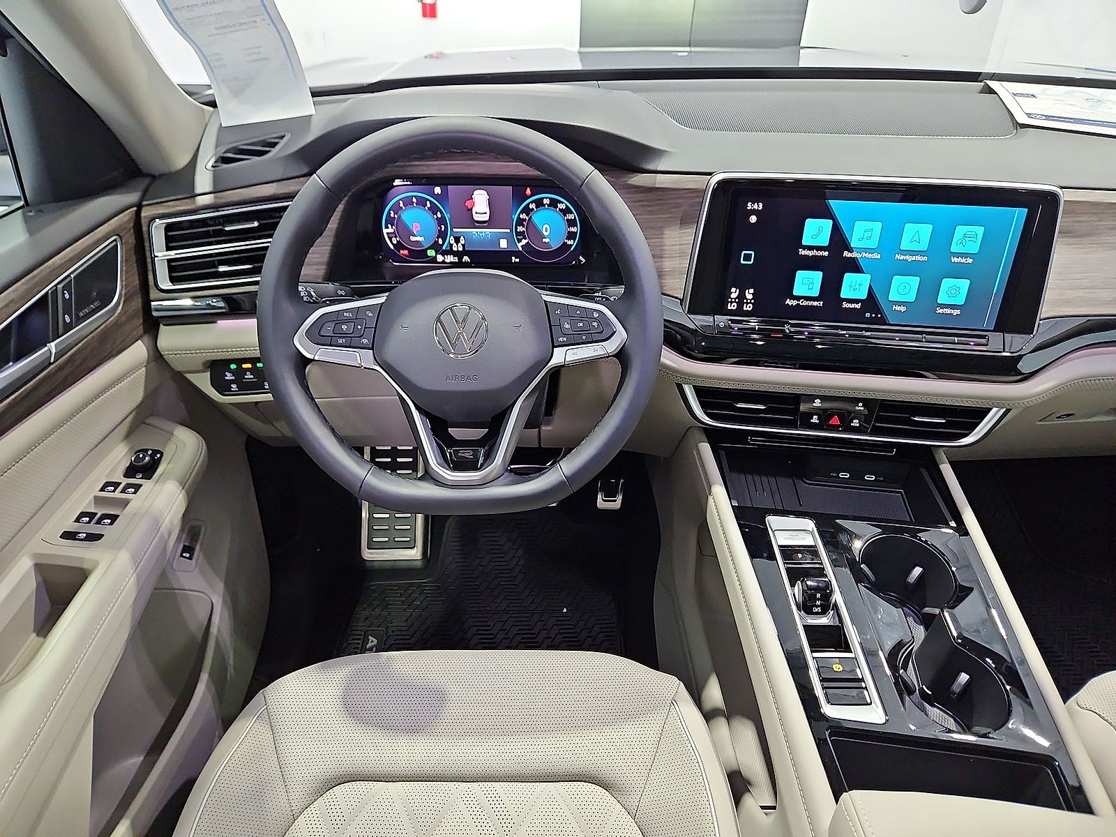 2026 Volkswagen Atlas SEL Premium R-Line