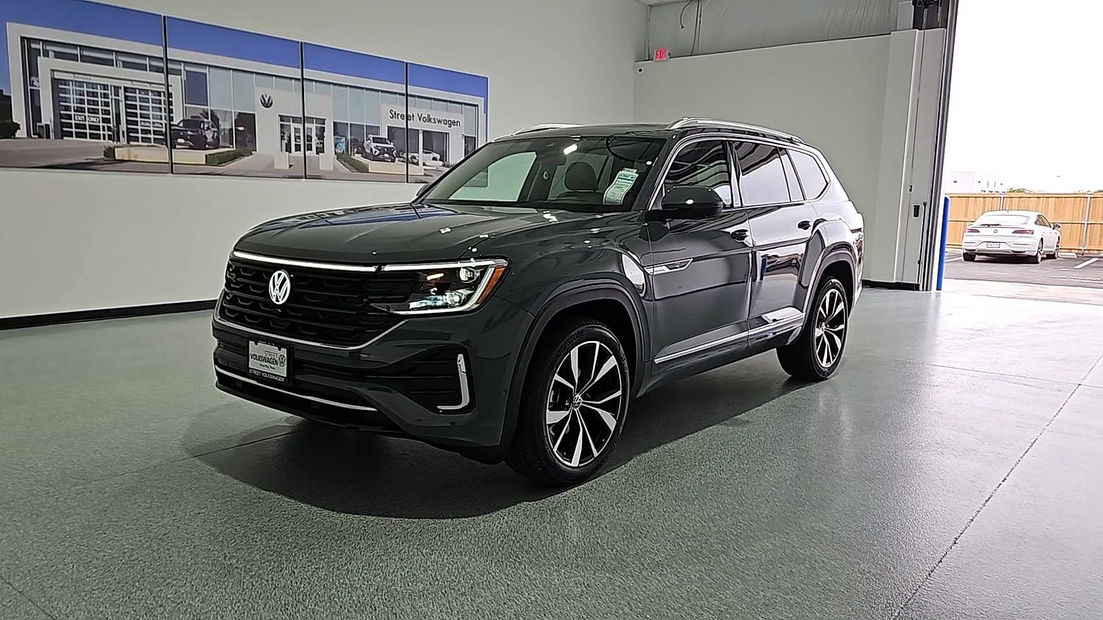 2026 Volkswagen Atlas SEL Premium R-Line