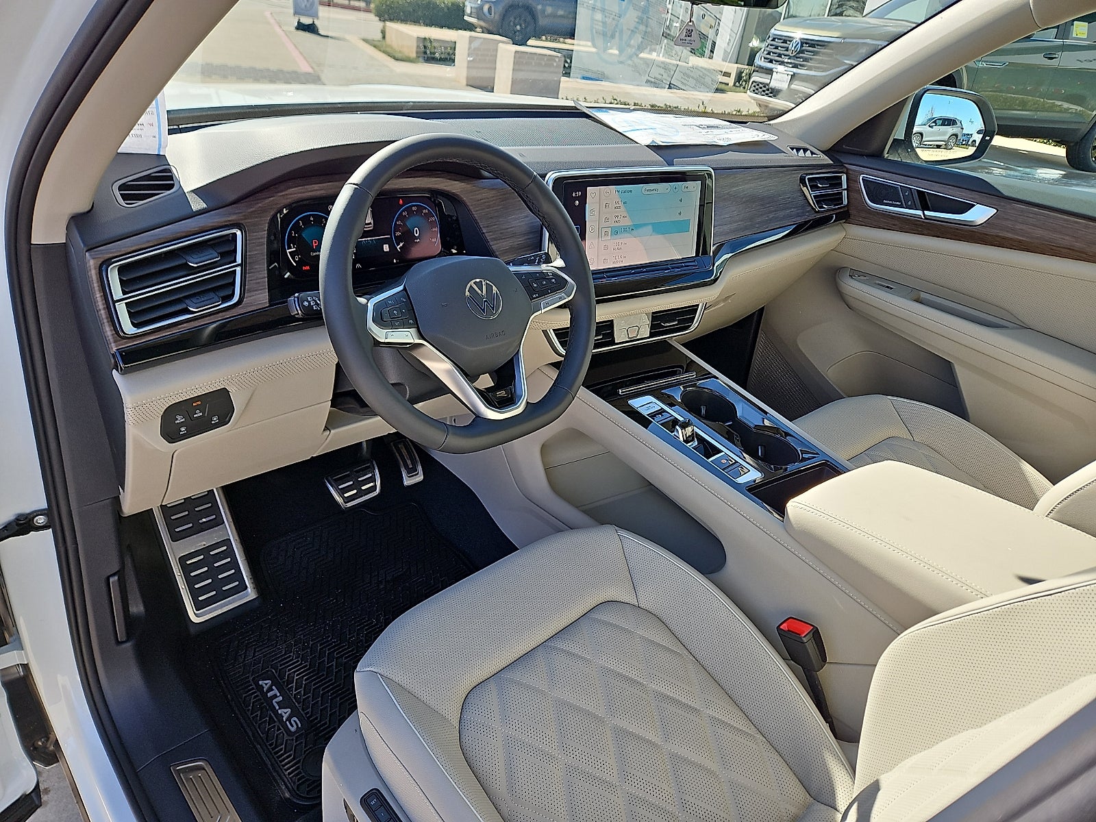 2026 Volkswagen Atlas 2.0T SEL Premium R-Line