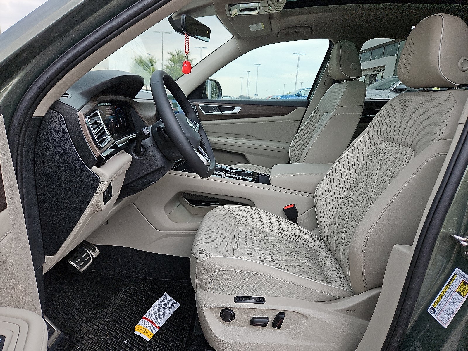 2026 Volkswagen Atlas 2.0T SEL Premium R-Line