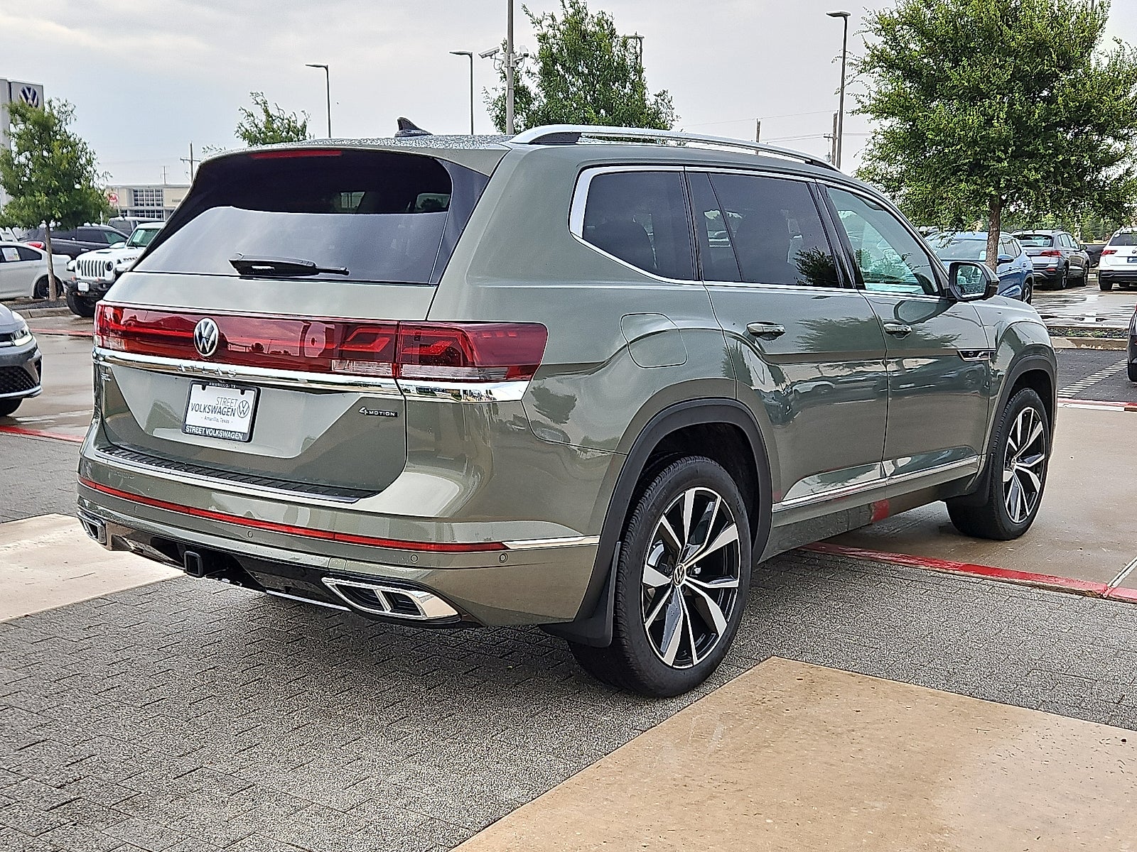 2026 Volkswagen Atlas 2.0T SEL Premium R-Line