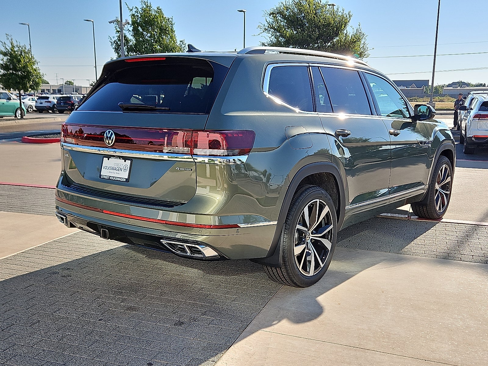 2026 Volkswagen Atlas 2.0T SEL Premium R-Line