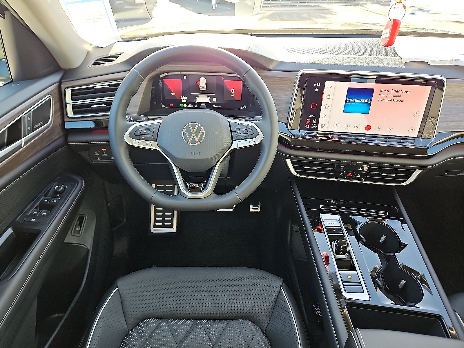 2026 Volkswagen Atlas 2.0T SEL Premium R-Line