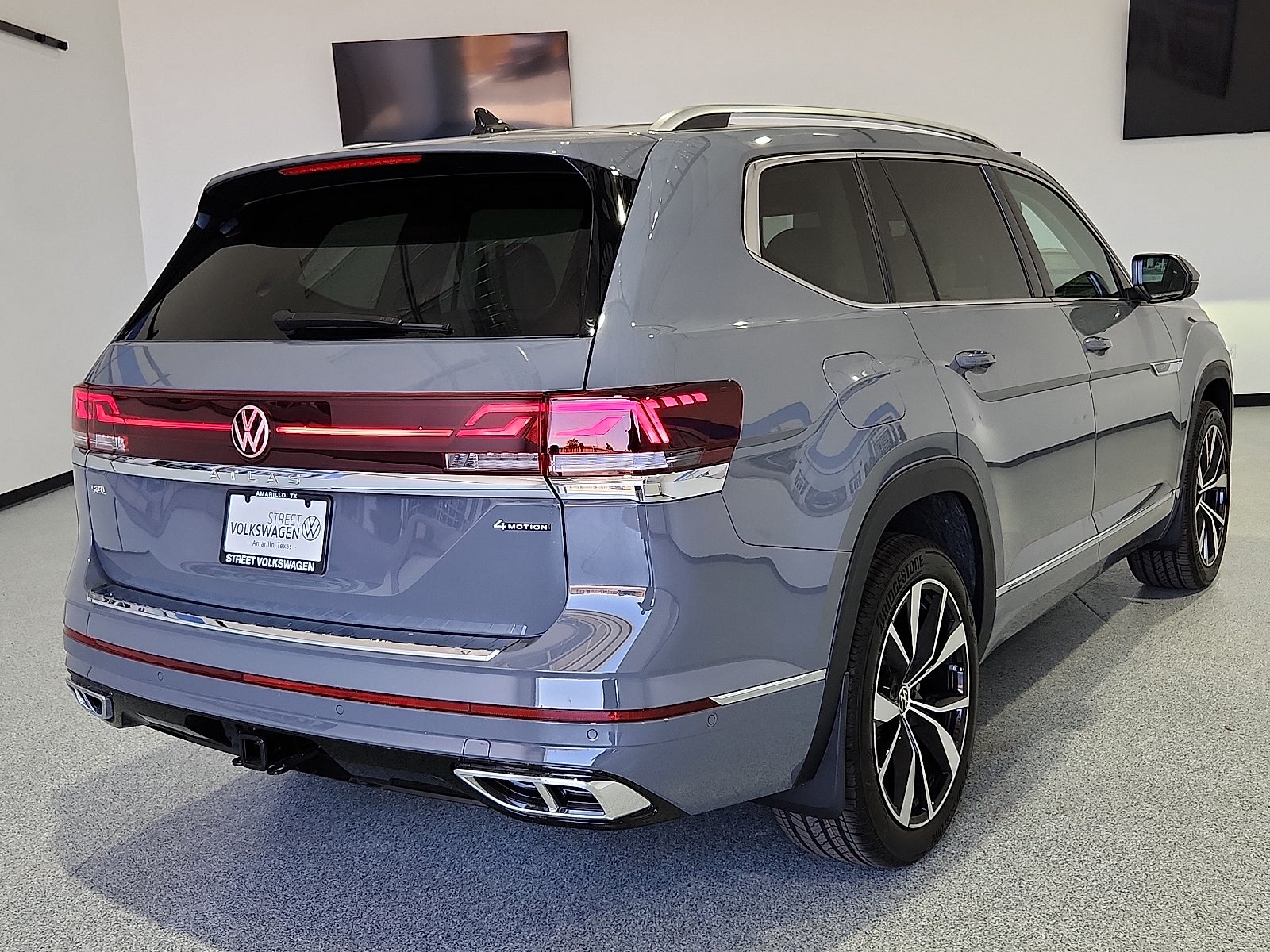 2026 Volkswagen Atlas SEL Premium R-Line