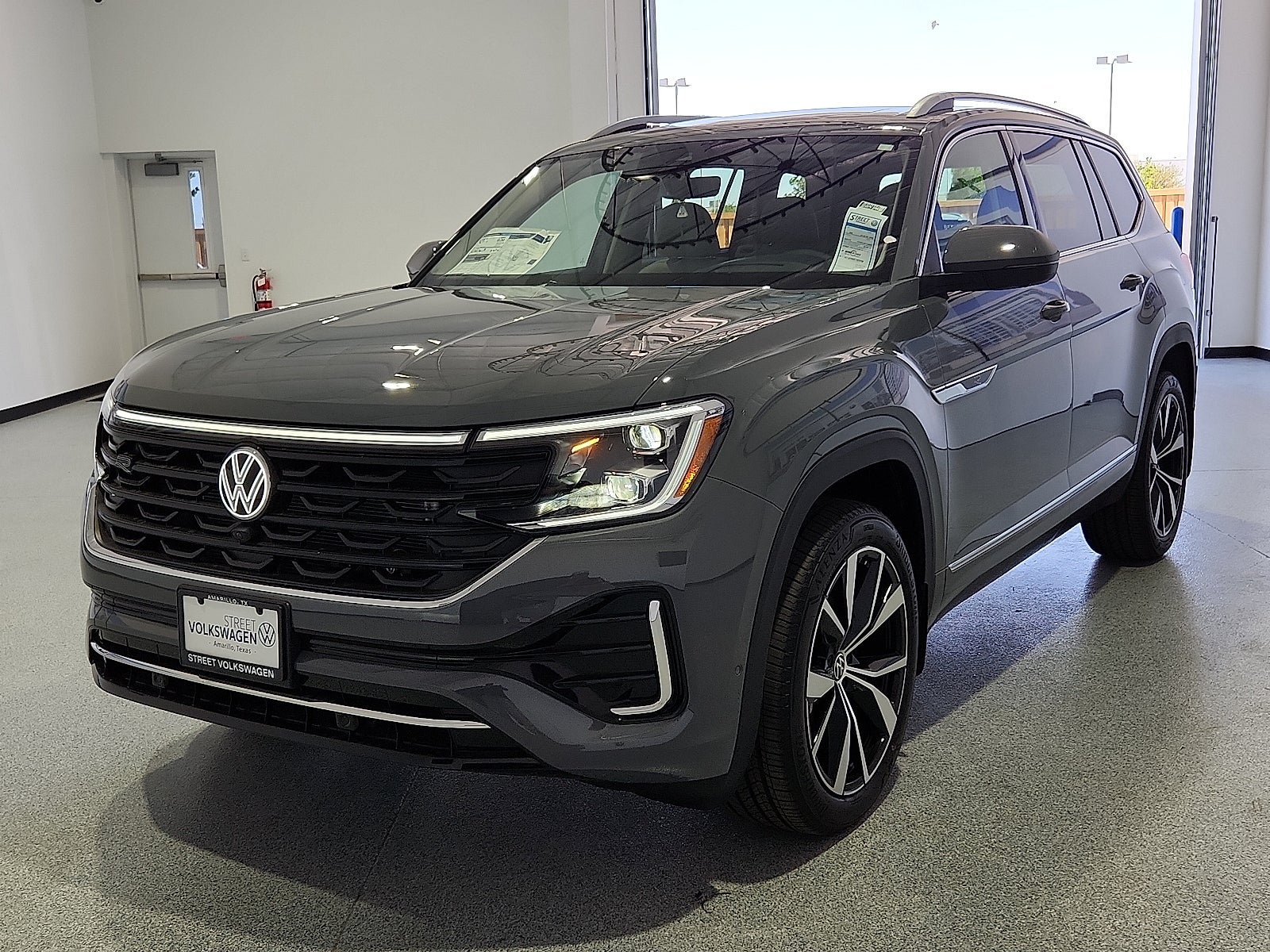 2026 Volkswagen Atlas SEL Premium R-Line