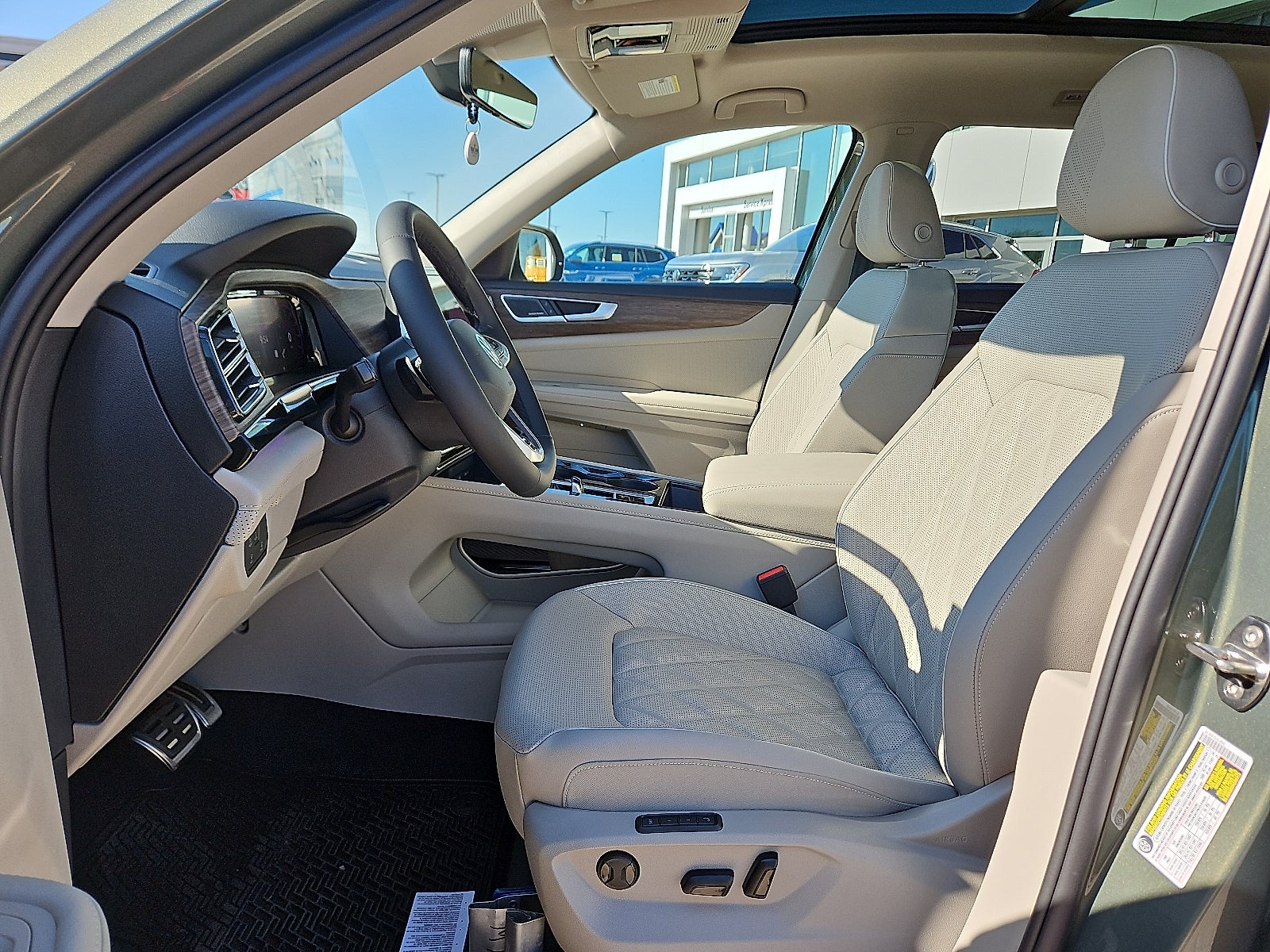 2026 Volkswagen Atlas 2.0T SEL Premium R-Line