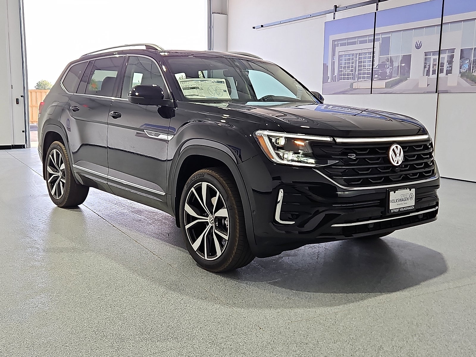 2026 Volkswagen Atlas SEL Premium R-Line