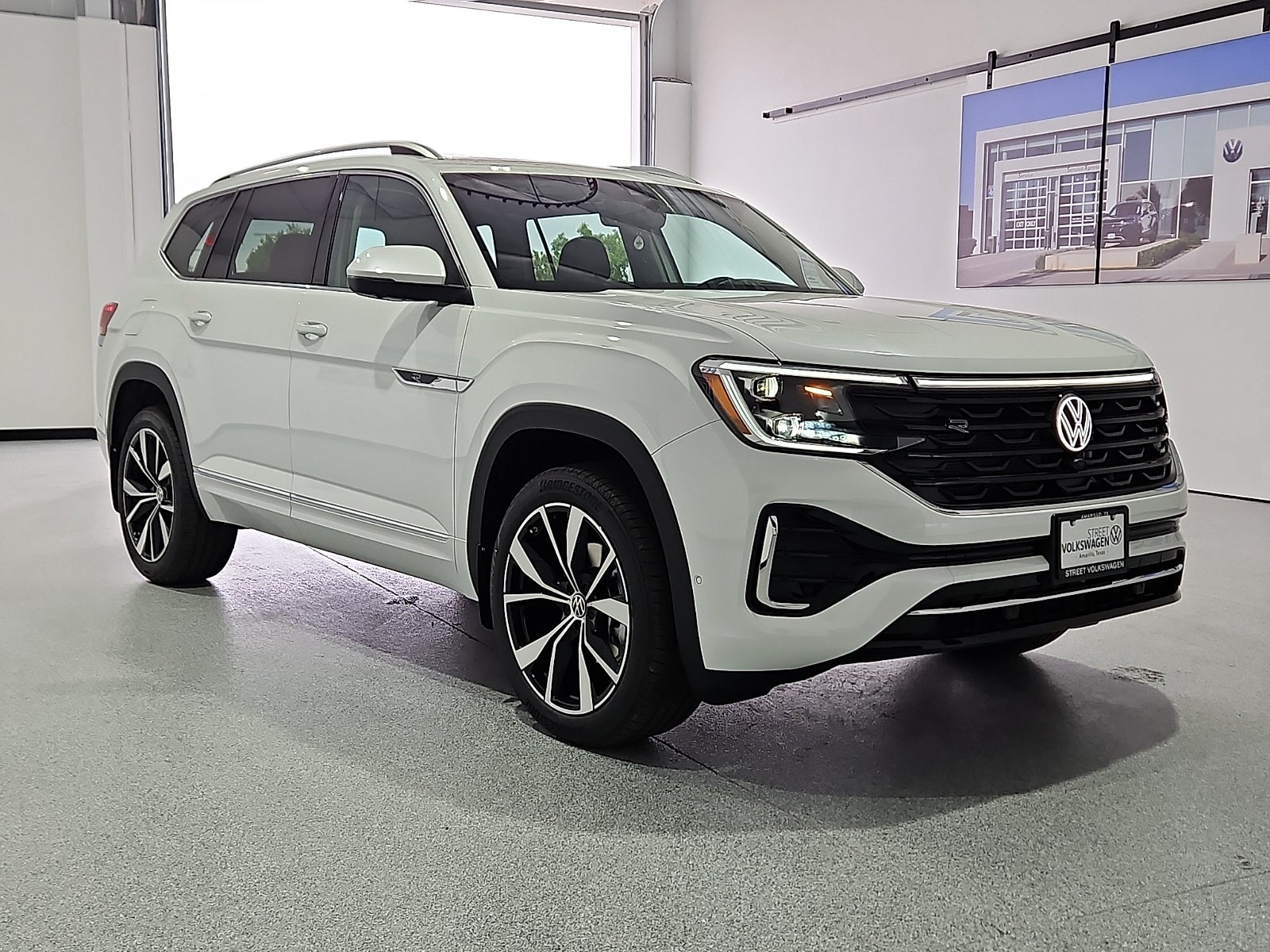 2026 Volkswagen Atlas SEL Premium R-Line