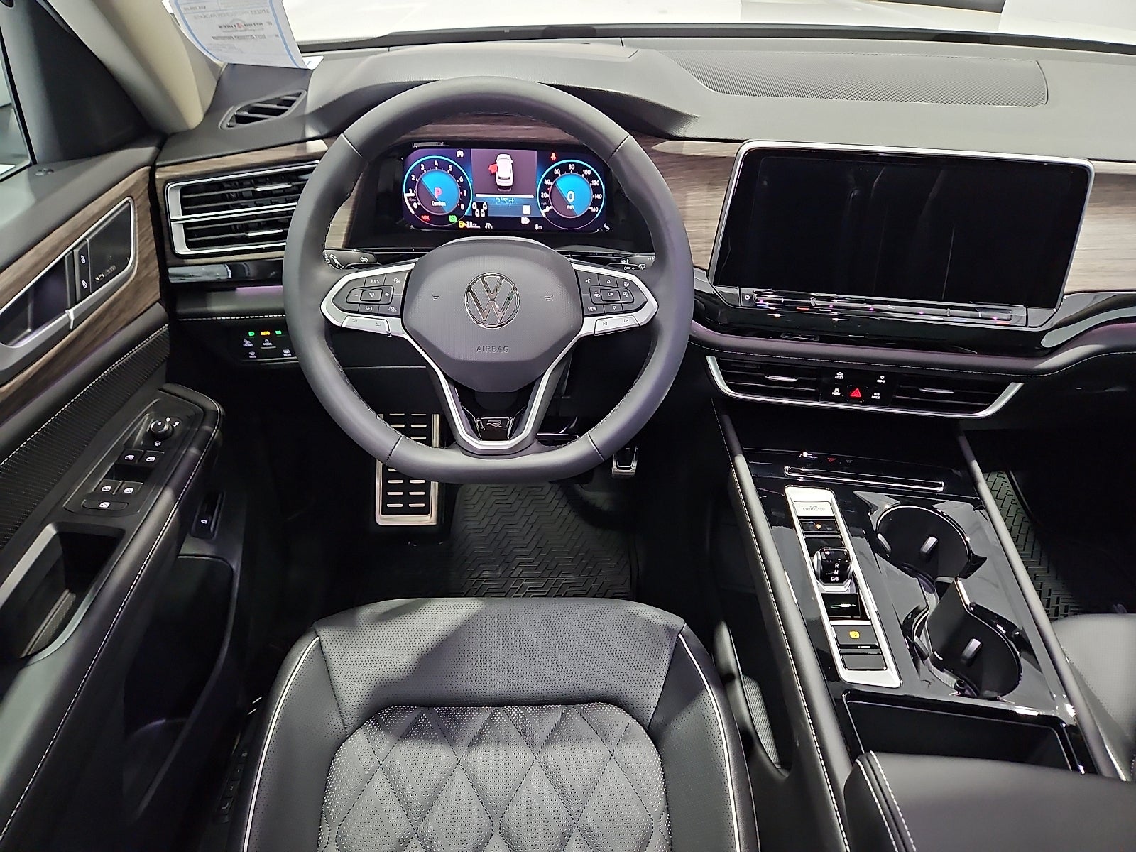 2026 Volkswagen Atlas SEL Premium R-Line