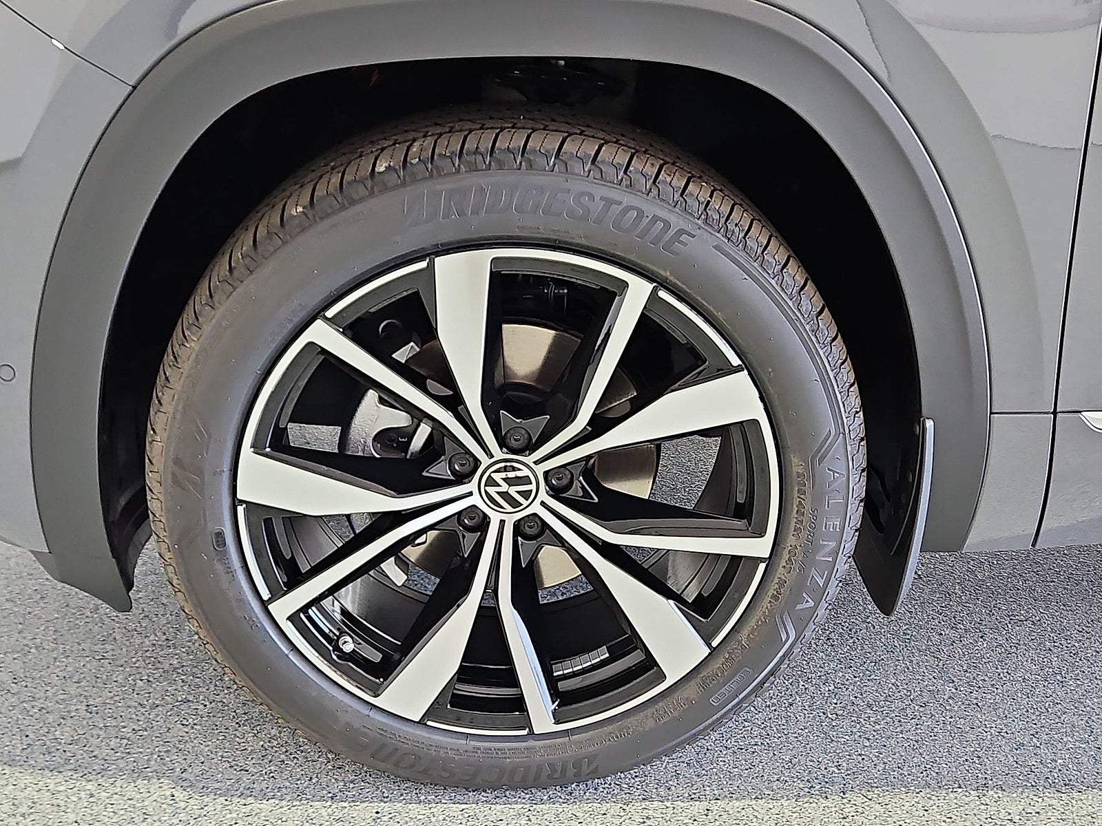 2026 Volkswagen Atlas SEL Premium R-Line