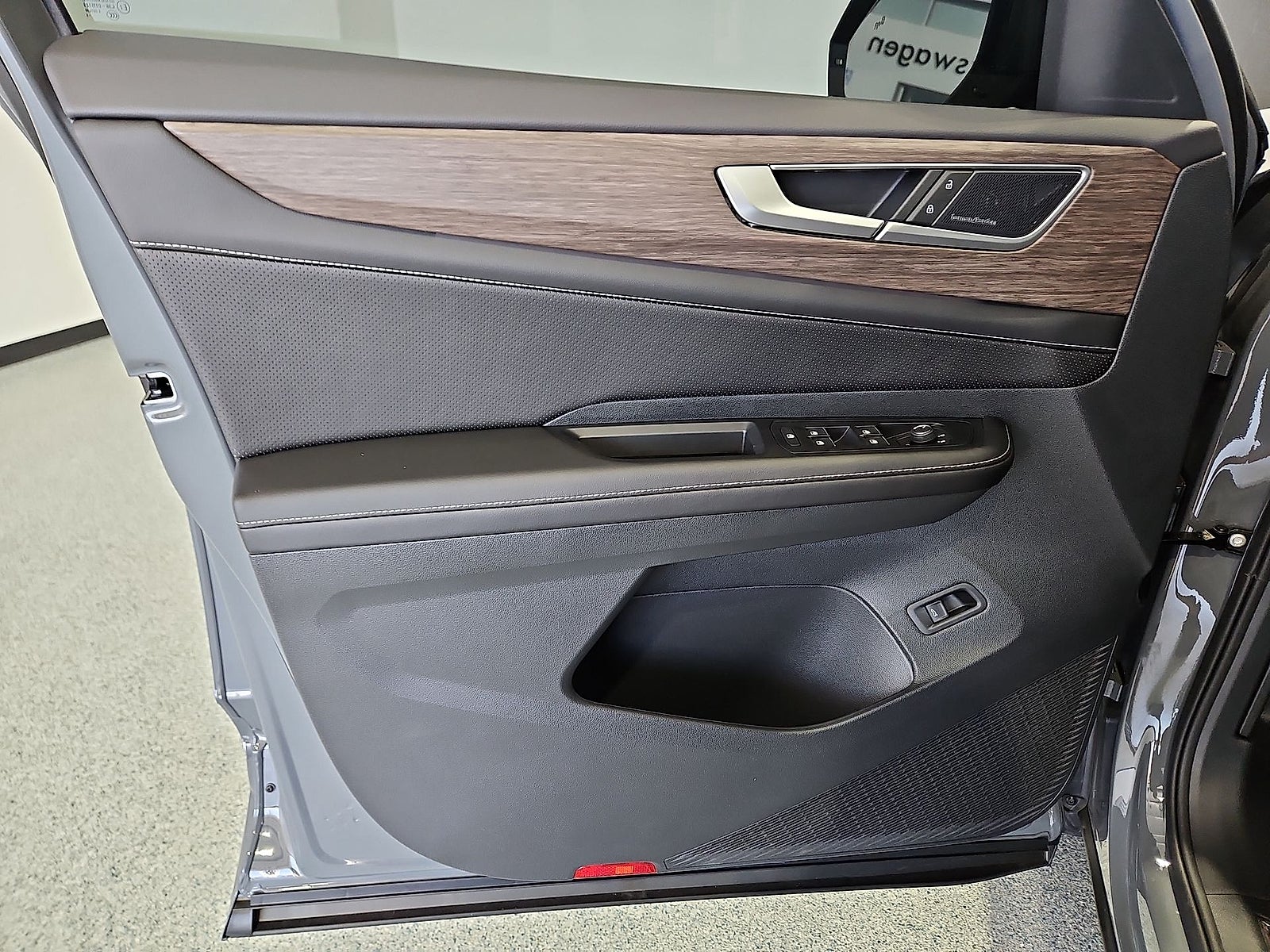 2026 Volkswagen Atlas SEL Premium R-Line