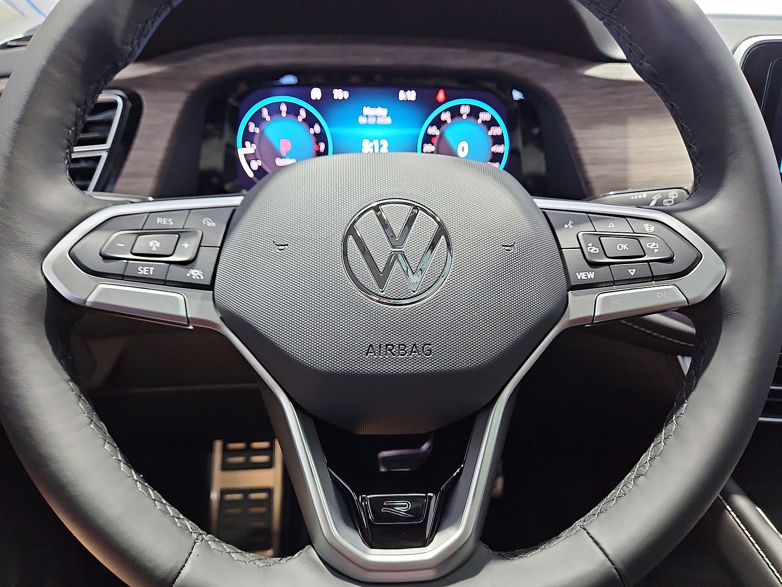 2026 Volkswagen Atlas SEL Premium R-Line