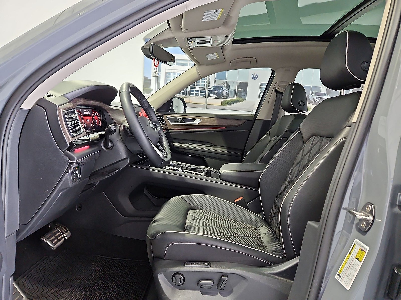 2025 Volkswagen Atlas 2.0T SEL Premium R-Line