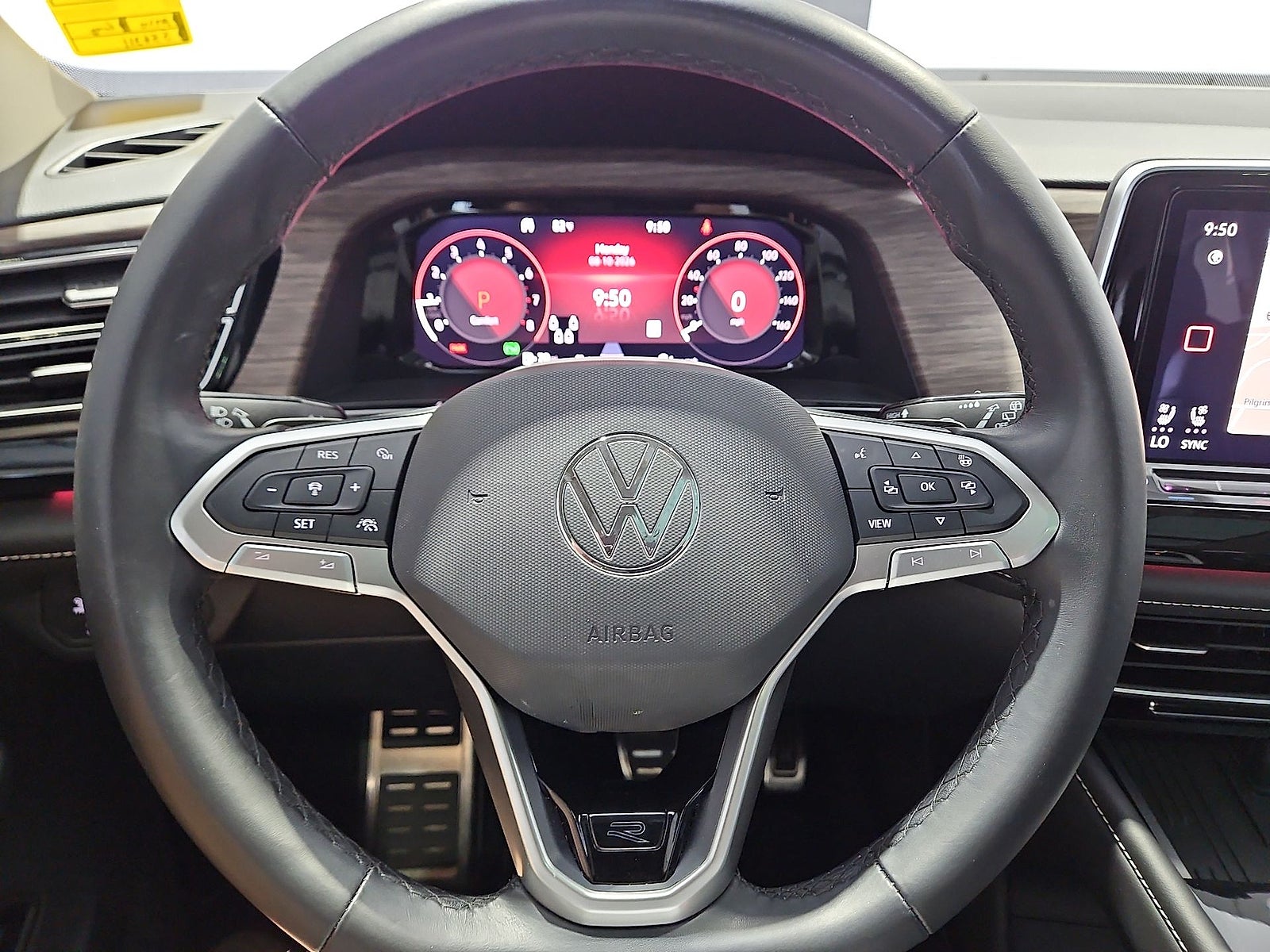 2025 Volkswagen Atlas 2.0T SEL Premium R-Line