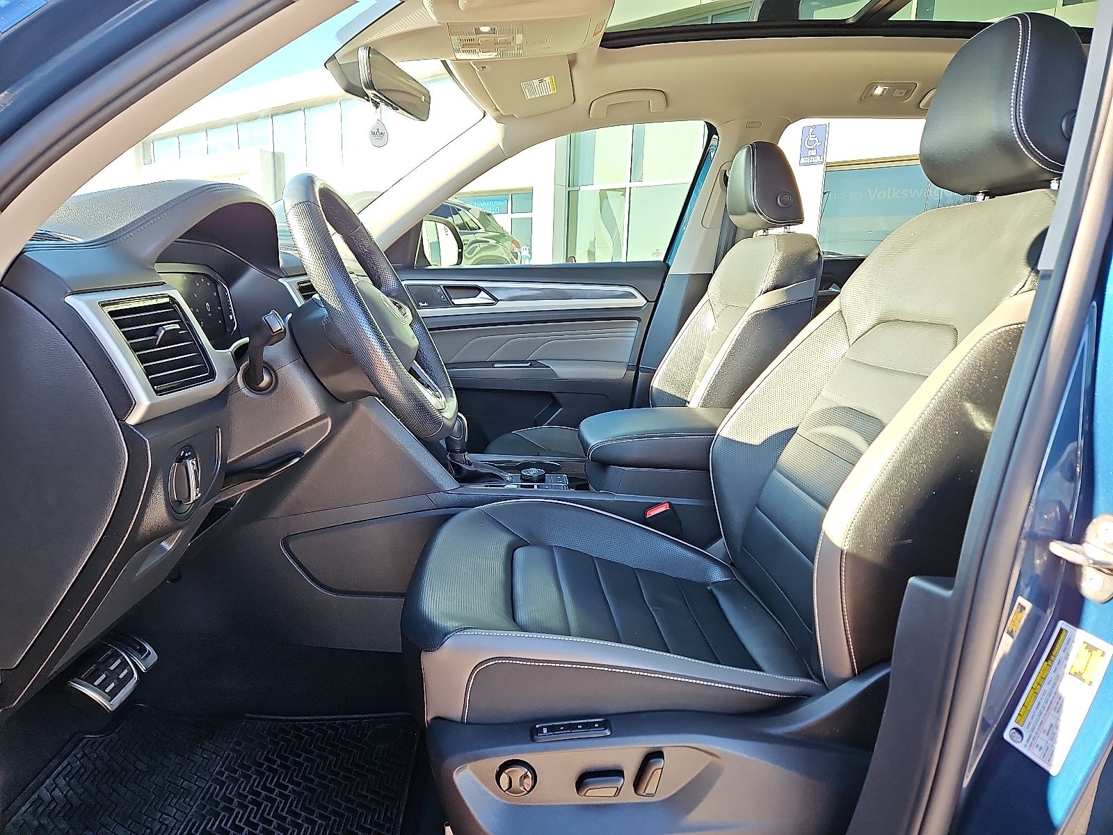 2023 Volkswagen Atlas 3.6L V6 SEL Premium R-Line