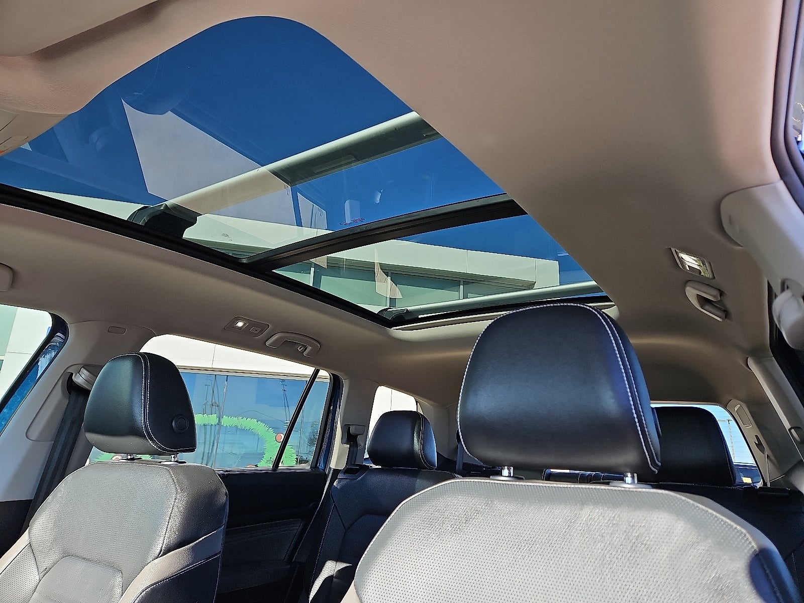 2023 Volkswagen Atlas 3.6L V6 SEL Premium R-Line